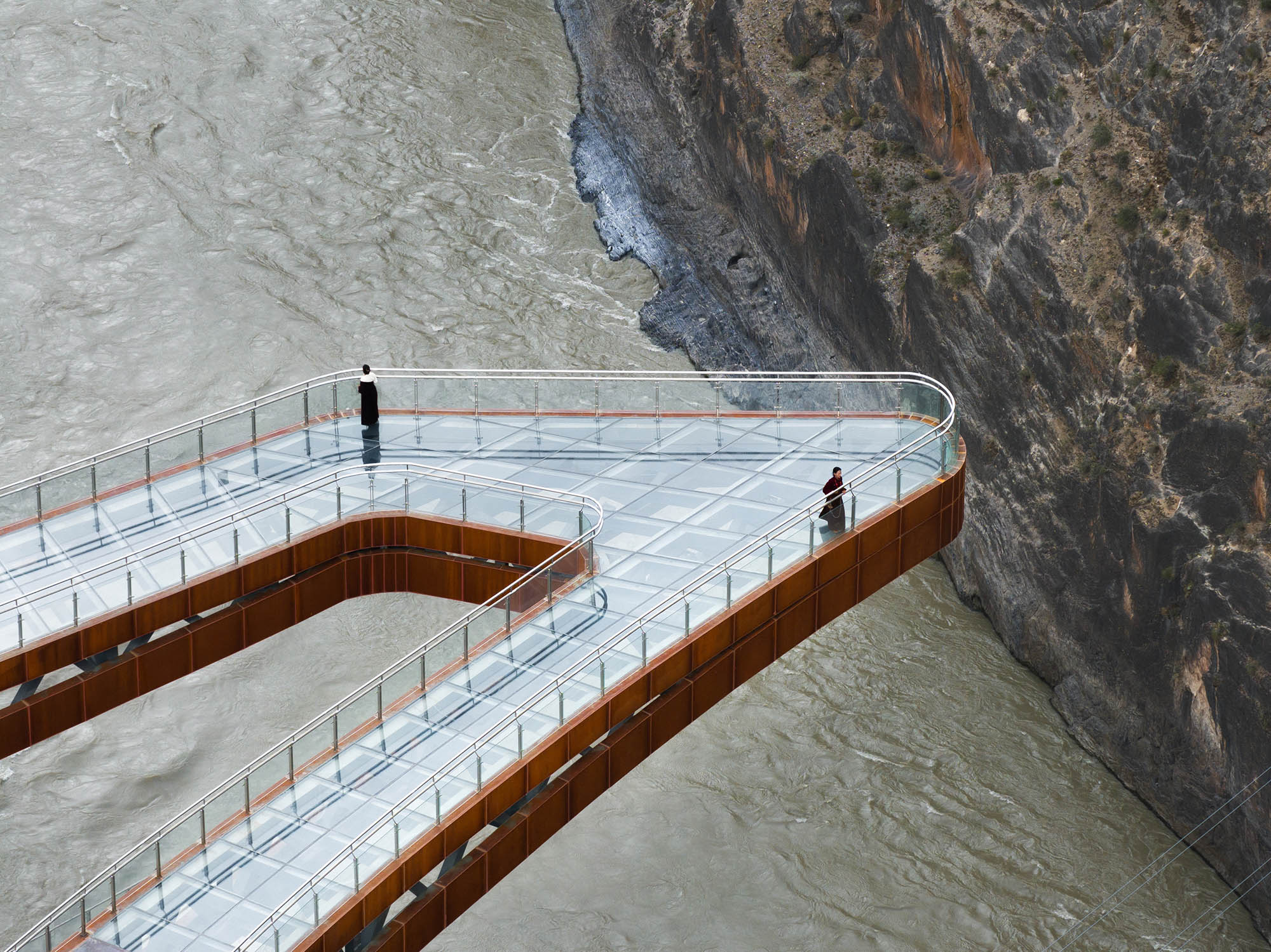 〈怒江七十二道拐展望台（Nujiang River 72 Canyon Scenic Area）〉Archermit