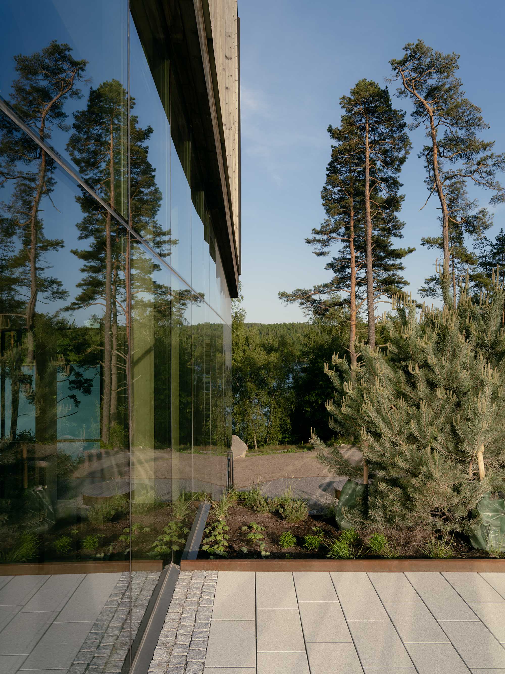 〈レイクハウス・ヴェンデルストランド(Lakehouse Wendelstrand)〉スノヘッタ(Snøhetta)