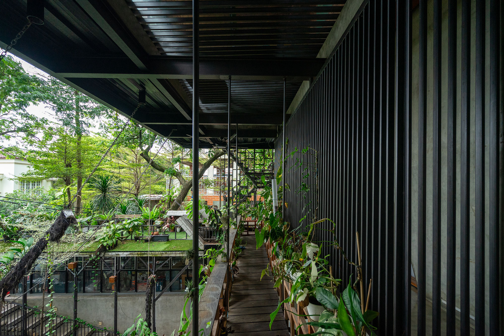 〈Kampoong Guha〉RAW（Realrich Architecture Workshop）