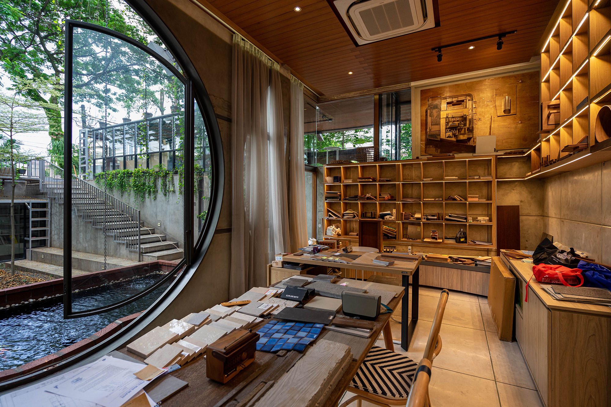 〈Kampoong Guha〉RAW（Realrich Architecture Workshop）