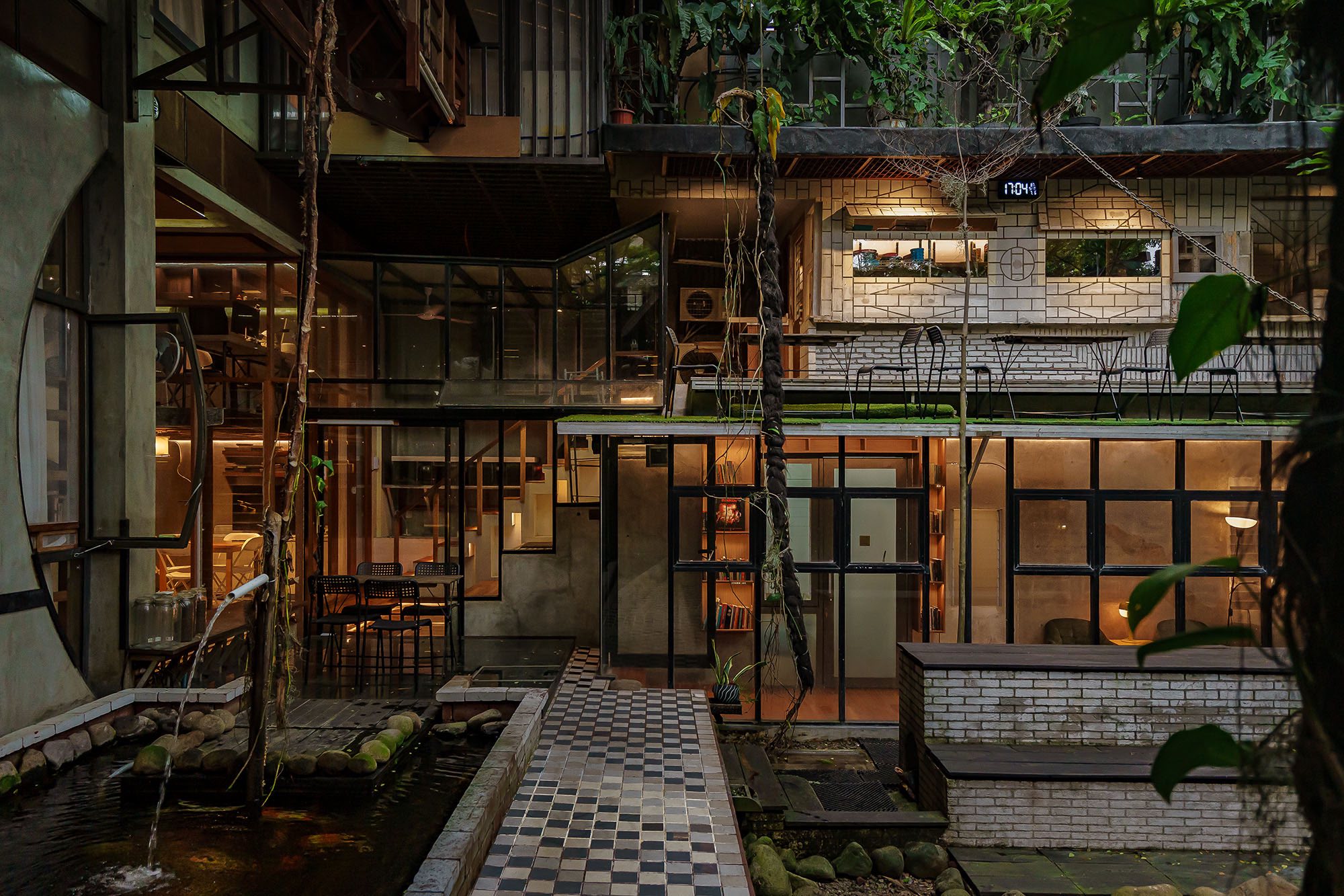 〈Kampoong Guha〉RAW（Realrich Architecture Workshop）