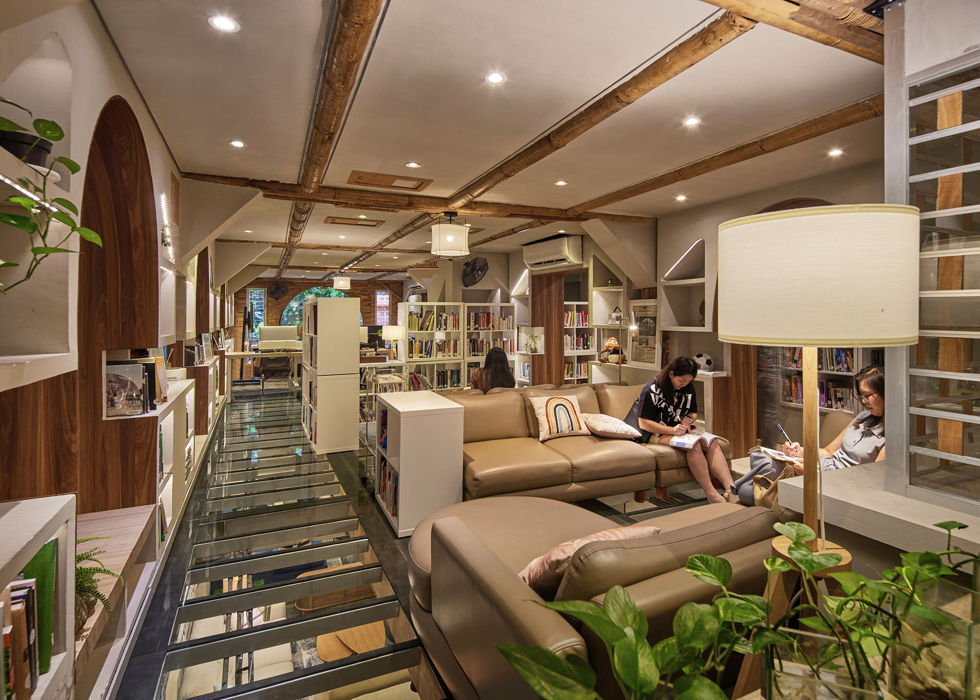 〈Kampoong Guha〉RAW（Realrich Architecture Workshop）