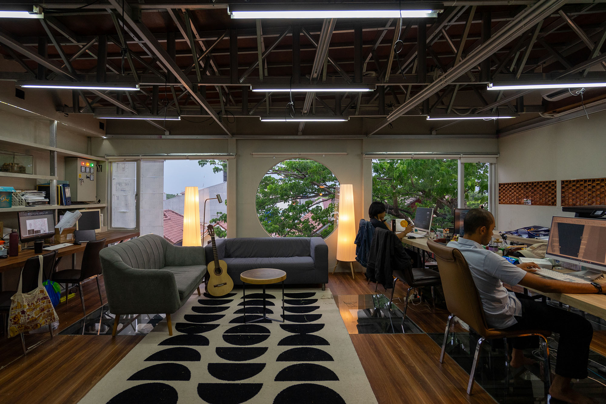 〈Kampoong Guha〉RAW（Realrich Architecture Workshop）