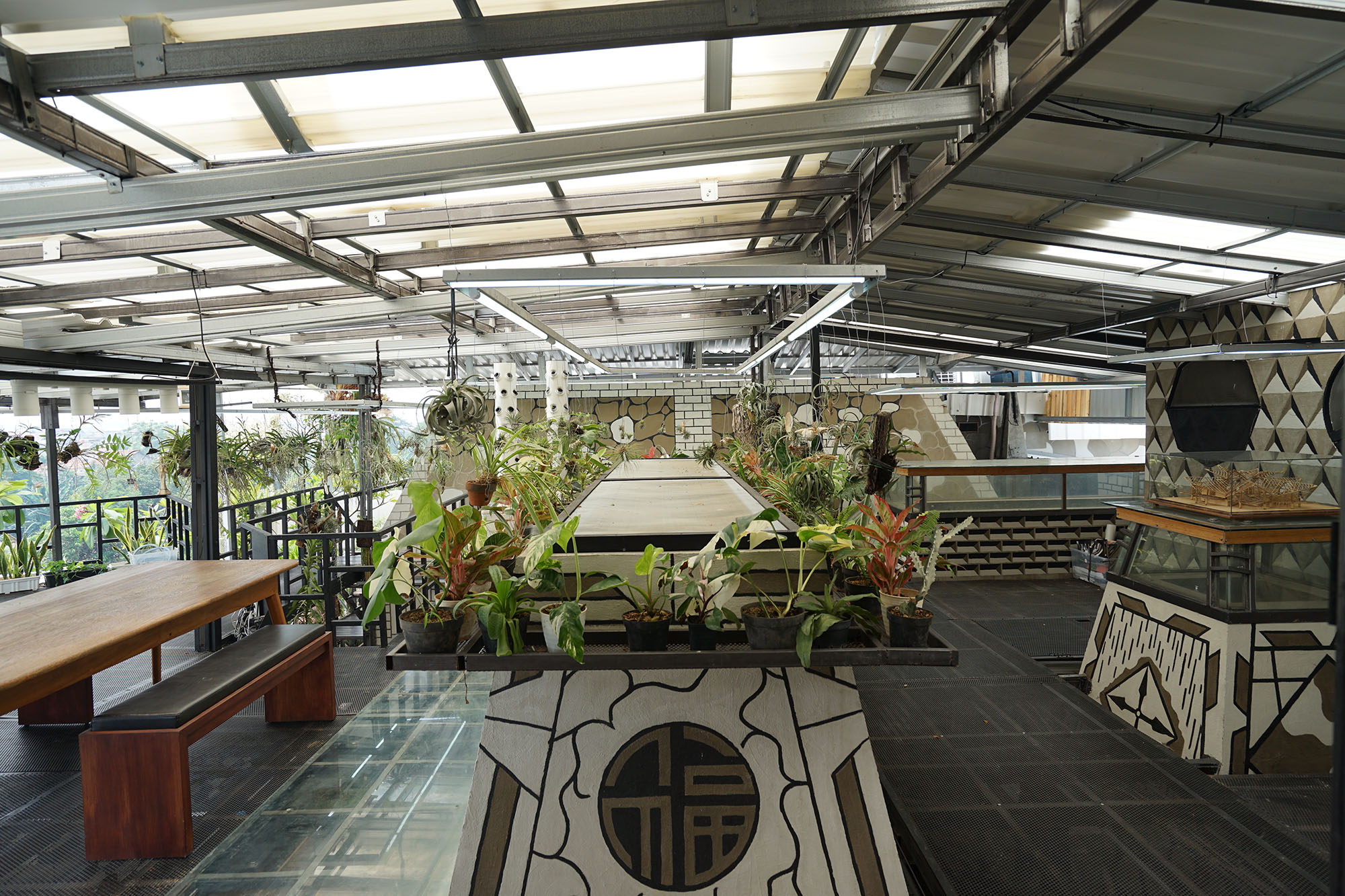 〈Kampoong Guha〉RAW（Realrich Architecture Workshop）