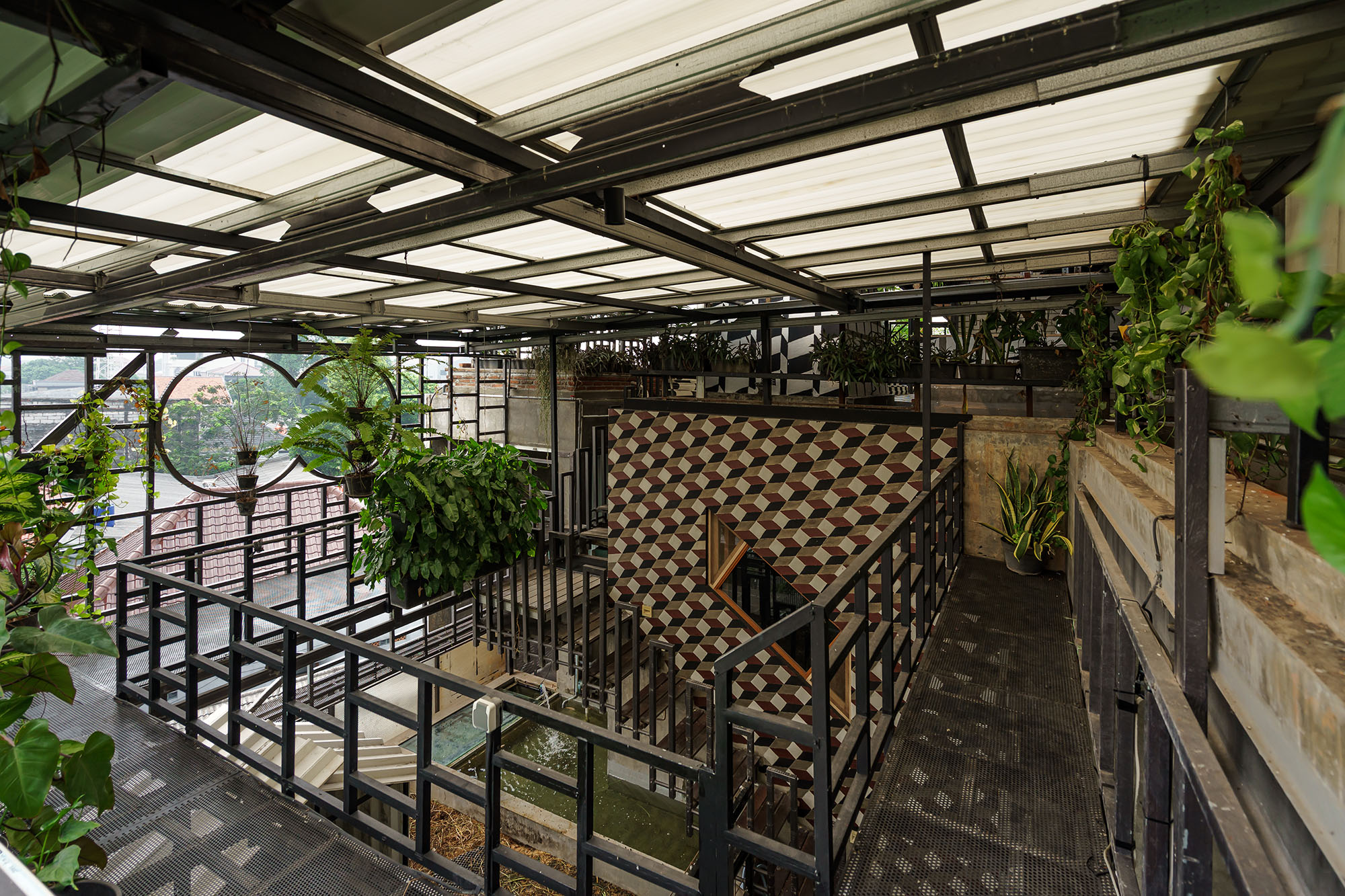 〈Kampoong Guha〉RAW（Realrich Architecture Workshop）