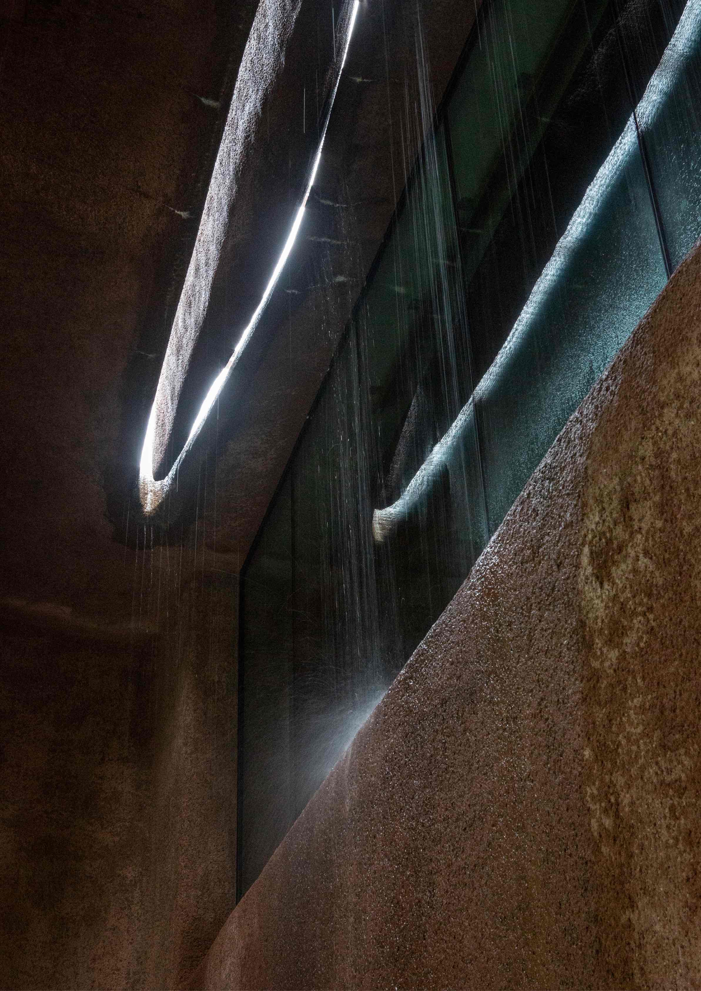 〈ムッテンツ浄水場（Muttenz Water Purification Plant）〉オッペンハイム・アーキテクチャ（Oppenheim Architecture）