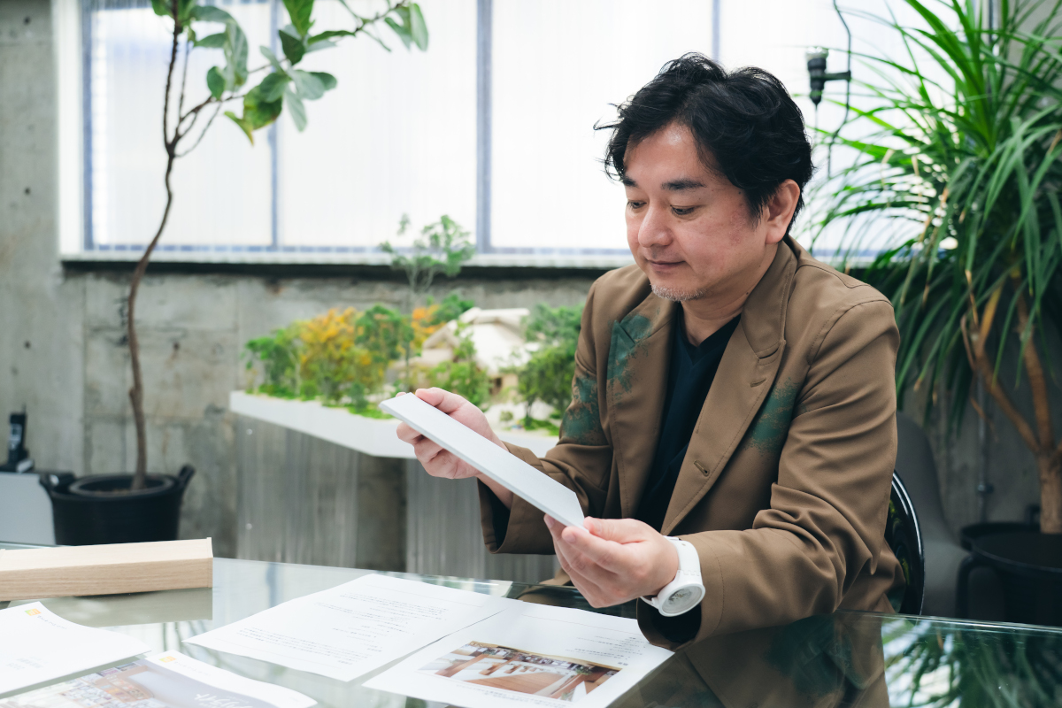 平田晃久氏×パナソニック「不燃軽量天井材・エアリライト」