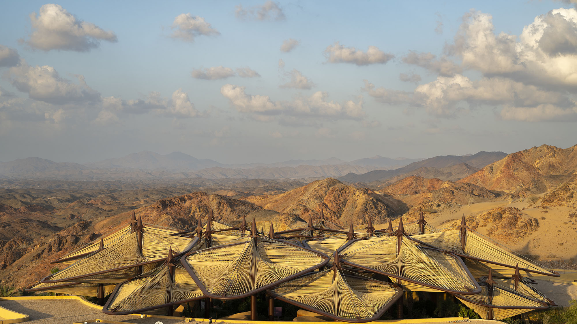 〈シックス・センシズ・サザン・デューンズ（Six Senses Southern Dunes）〉フォスター アンド パートナーズ（Foster＋Partners）