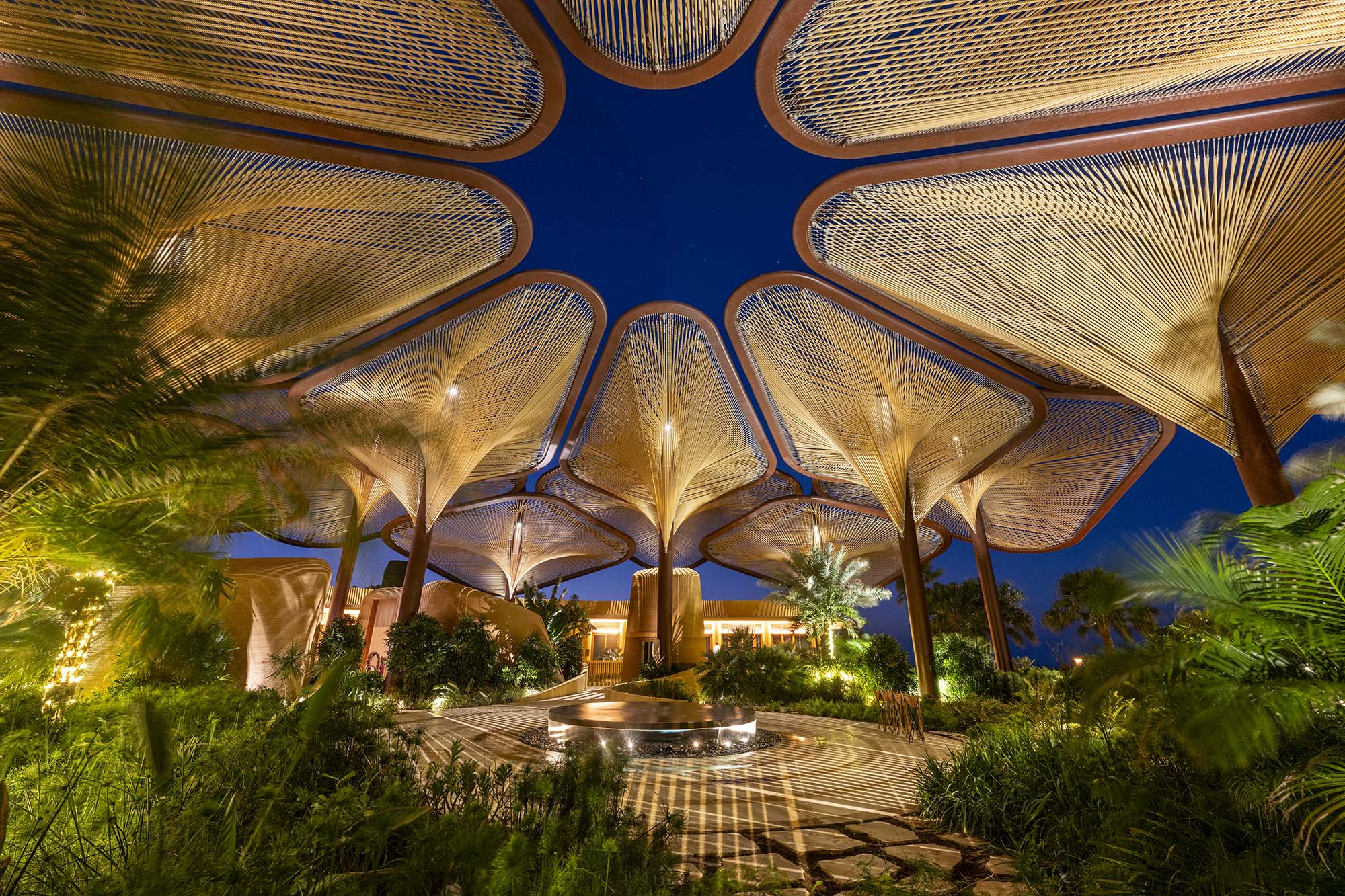 〈シックス・センシズ・サザン・デューンズ（Six Senses Southern Dunes）〉フォスター アンド パートナーズ（Foster＋Partners）