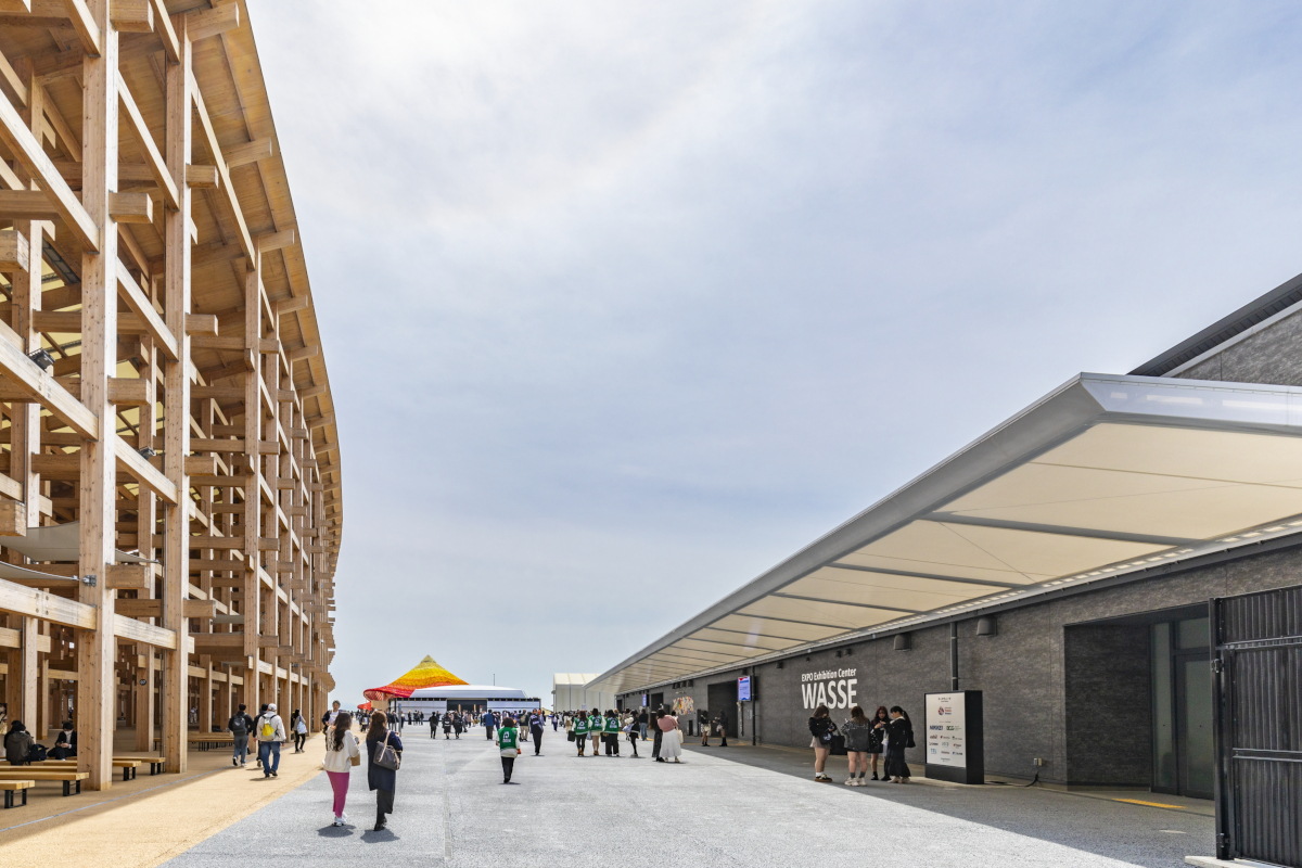 万博会場のデザインに寄与する窯業系サイディング