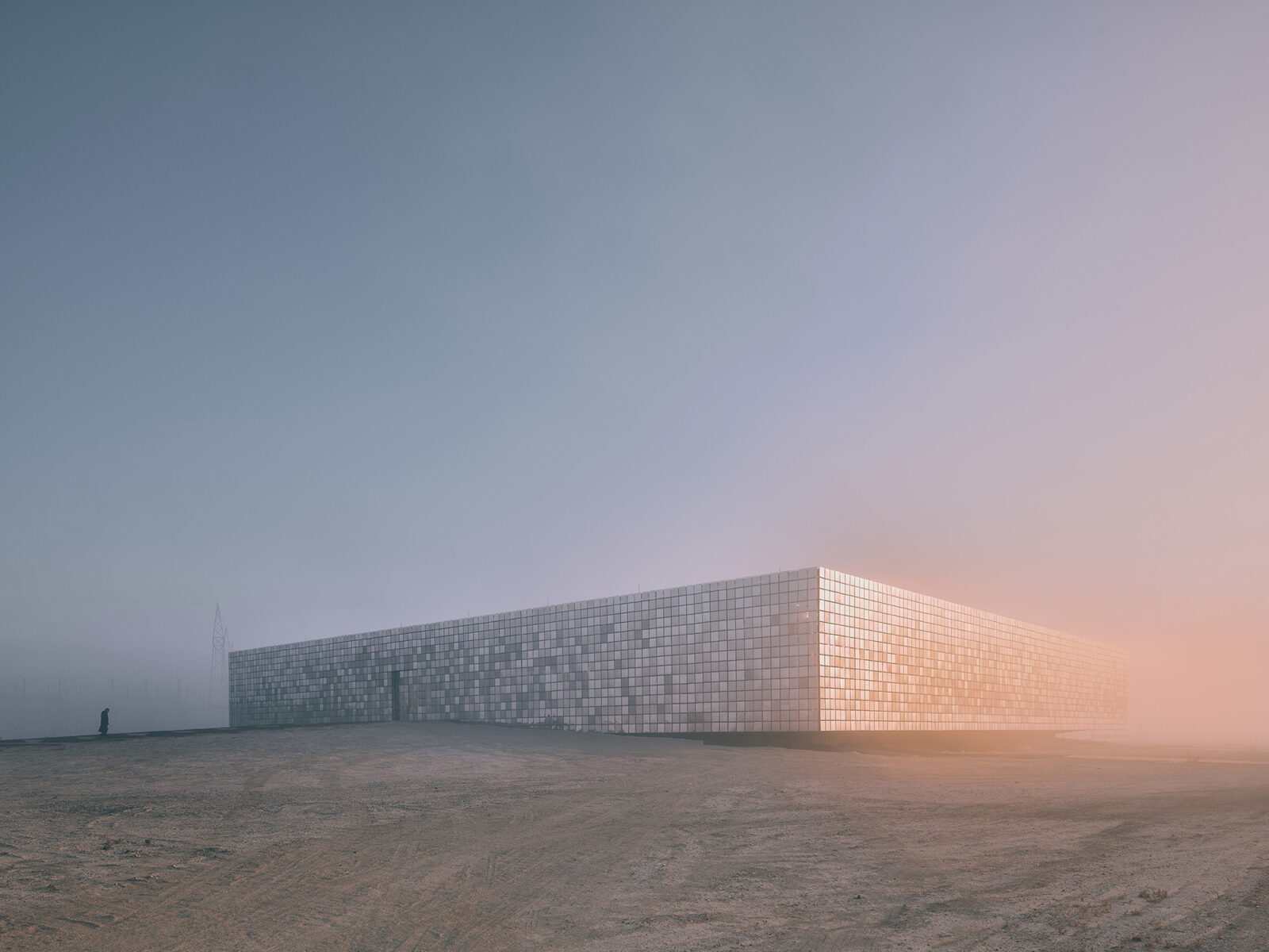 7,200枚のパネルが織りなす〈Kalyon Karapınar 1.350 MWp SPP – Central Control Building〉Bilgin Architects、トルコ