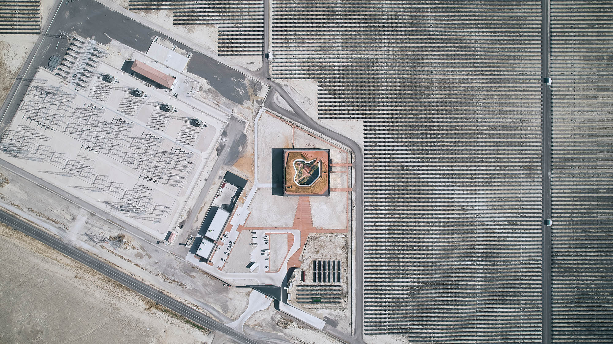 〈Kalyon Karapınar 1.350 MWp SPP – Central Control Building〉Bilgin Architects