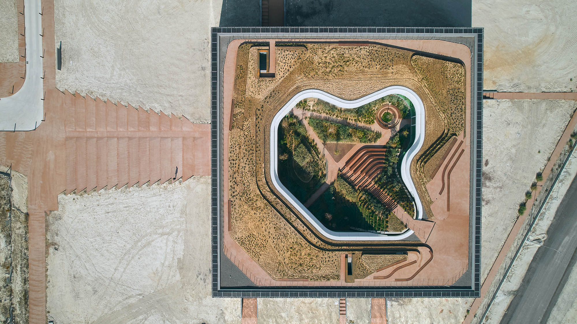 〈Kalyon Karapınar 1.350 MWp SPP – Central Control Building〉Bilgin Architects