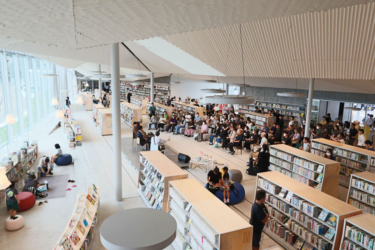 〈小千谷市ひと・まち・文化共創拠点 ホントカ。〉