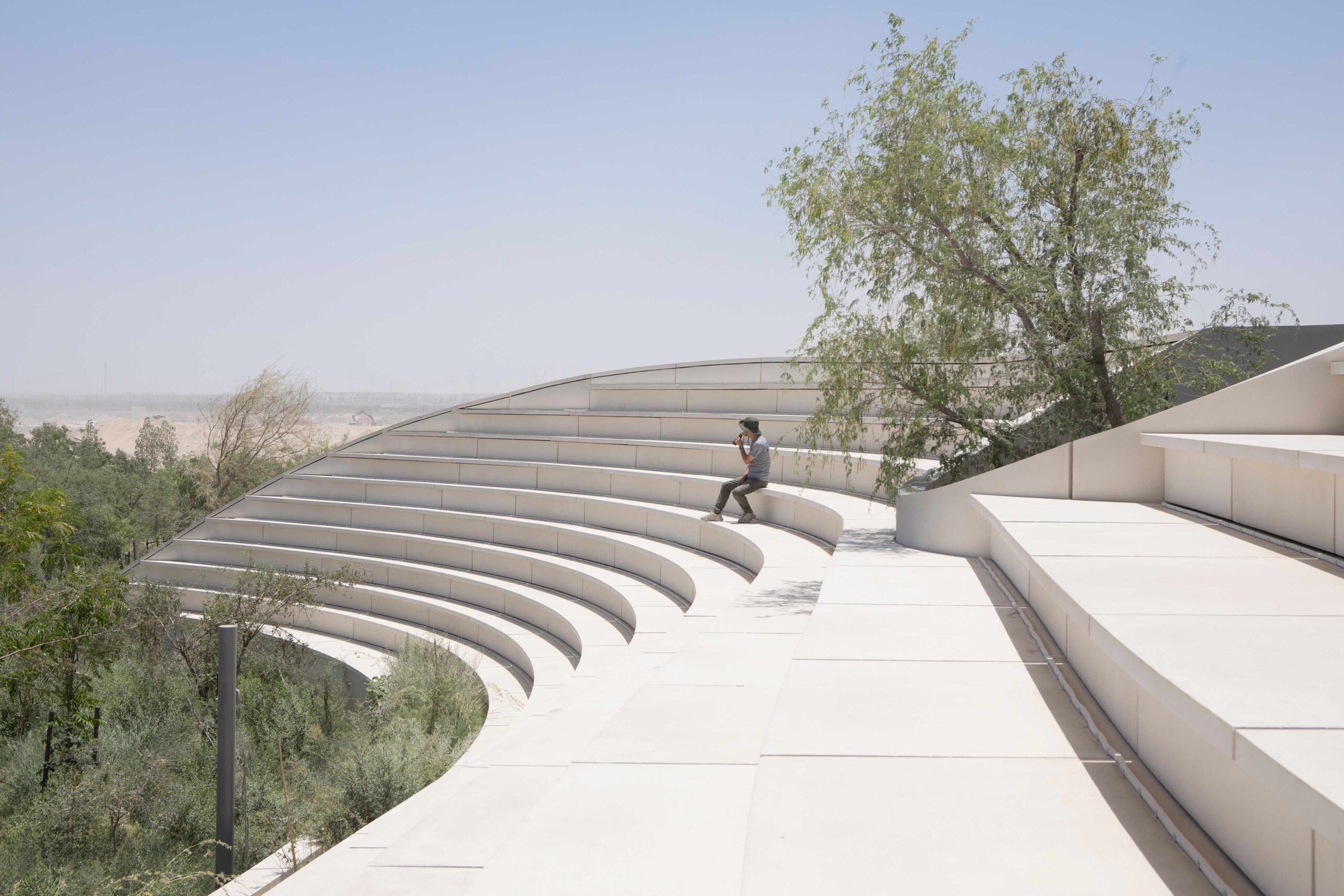 〈ガフ・ウッズ体験センター（Ghaf Woods Experience Centre）〉aoe, STUDIOI