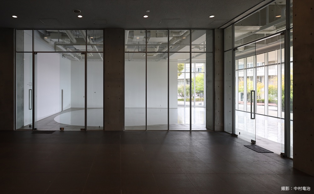 家村ゼミ展 2025「中村竜治　空間に、自然光だけで、フィルムを置く」