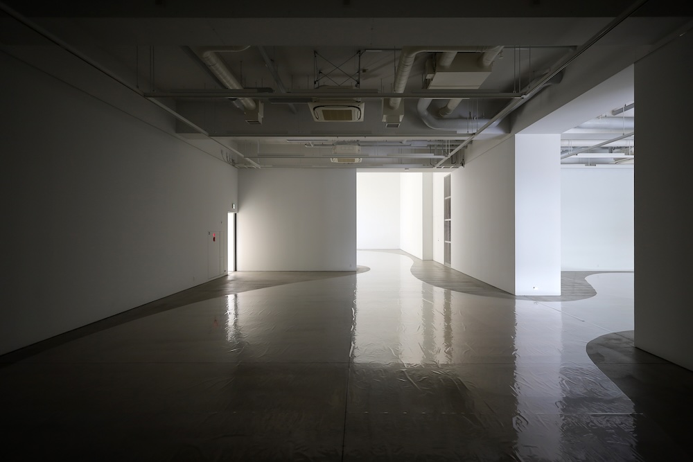 家村ゼミ展 2025「中村竜治　空間に、自然光だけで、フィルムを置く」