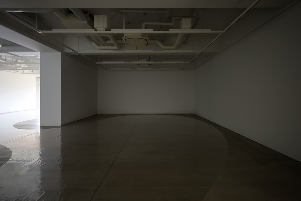 家村ゼミ展 2025「中村竜治　空間に、自然光だけで、フィルムを置く」