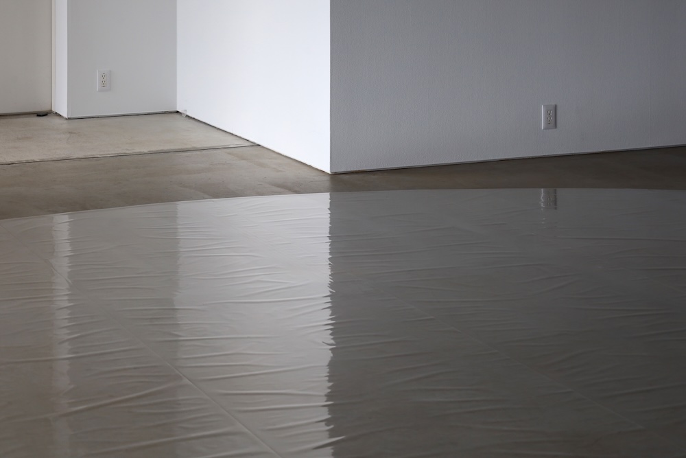 家村ゼミ展 2025「中村竜治　空間に、自然光だけで、フィルムを置く」