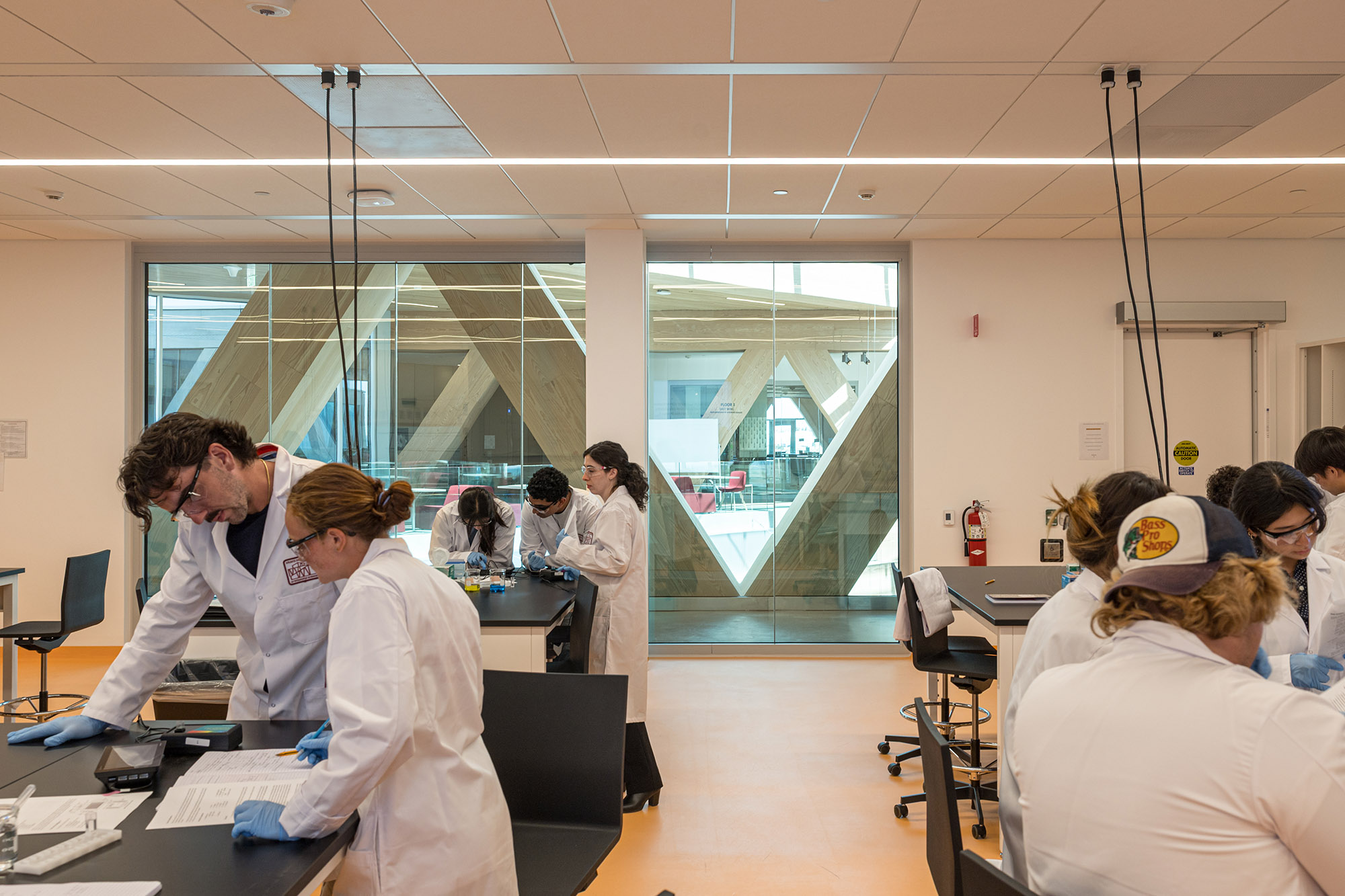 〈ロバート・デイ・サイエンスセンター（Robert Day Sciences Center）〉BIG