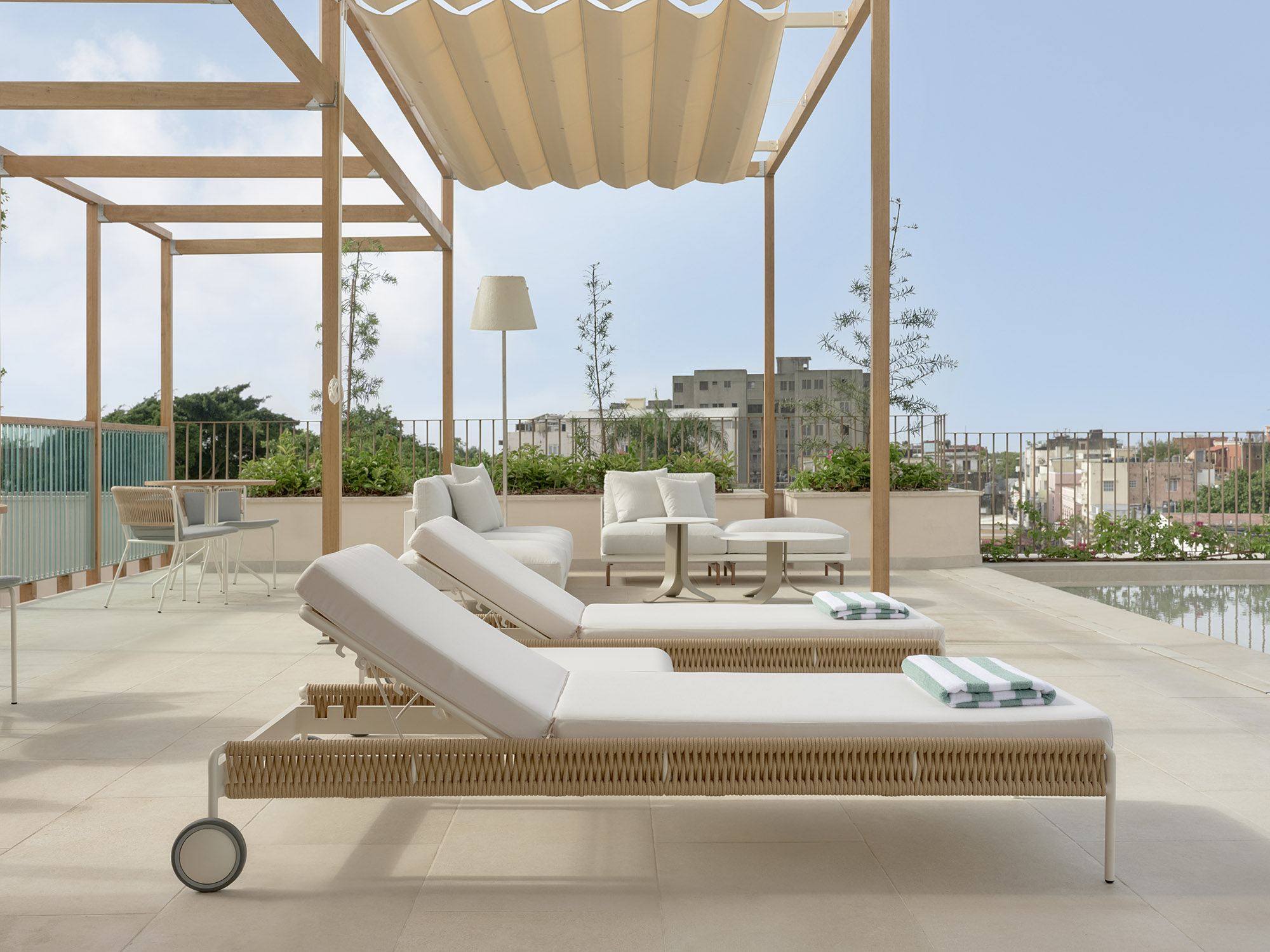 〈ラス・メルセデス・キンプトンホテル（Las Mercedes Kimpton Hotel）〉モネオ・ブロック・アーキテクツ（Moneo Brock Architects）