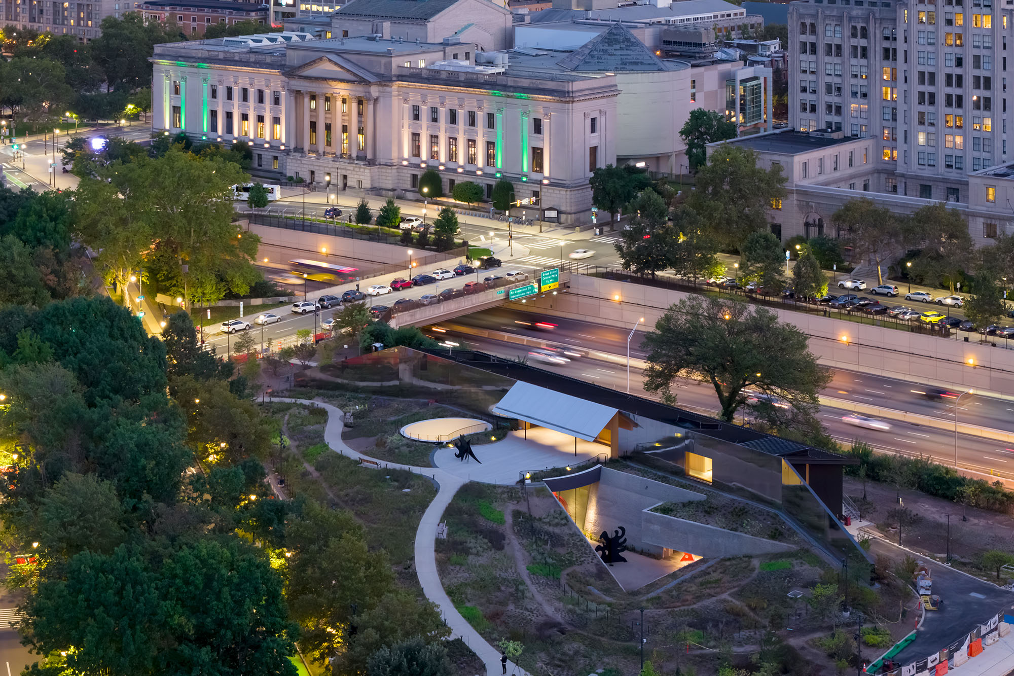 〈カルダー・ガーデンズ（Calder Gardens）〉ヘルツォーク＆ド・ムーロン（Herzog & de Meuron）