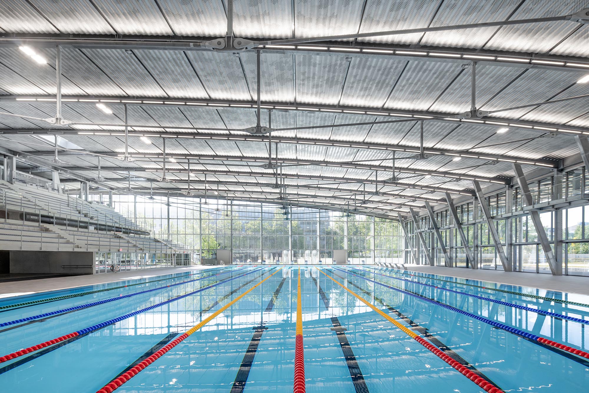 〈イリリヤ・スポーツシティ（Ilirija Sports City）〉LORENZATELIERS