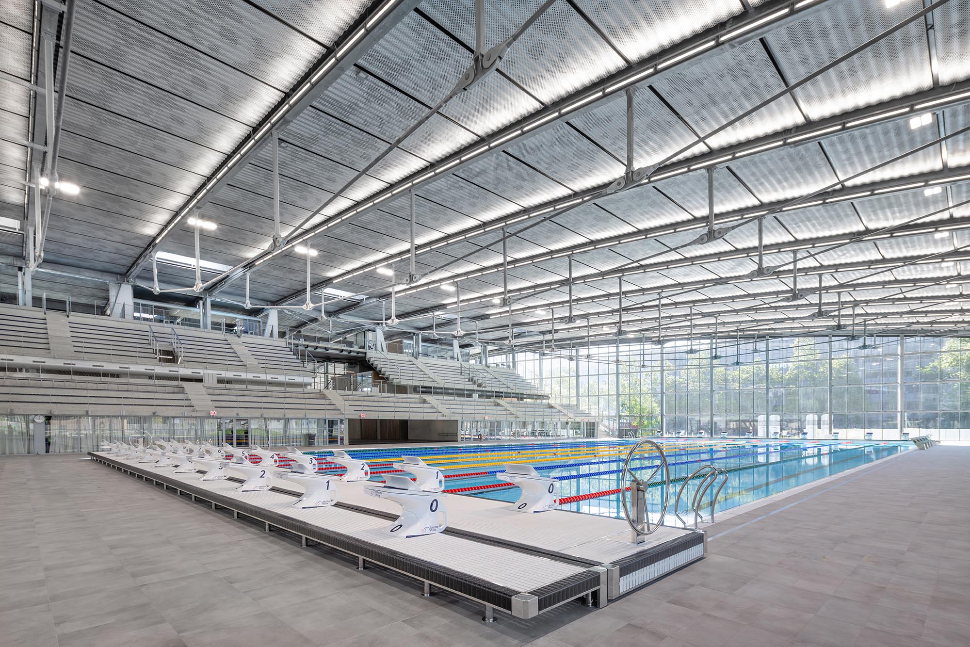 〈イリリヤ・スポーツシティ（Ilirija Sports City）〉LORENZATELIERS