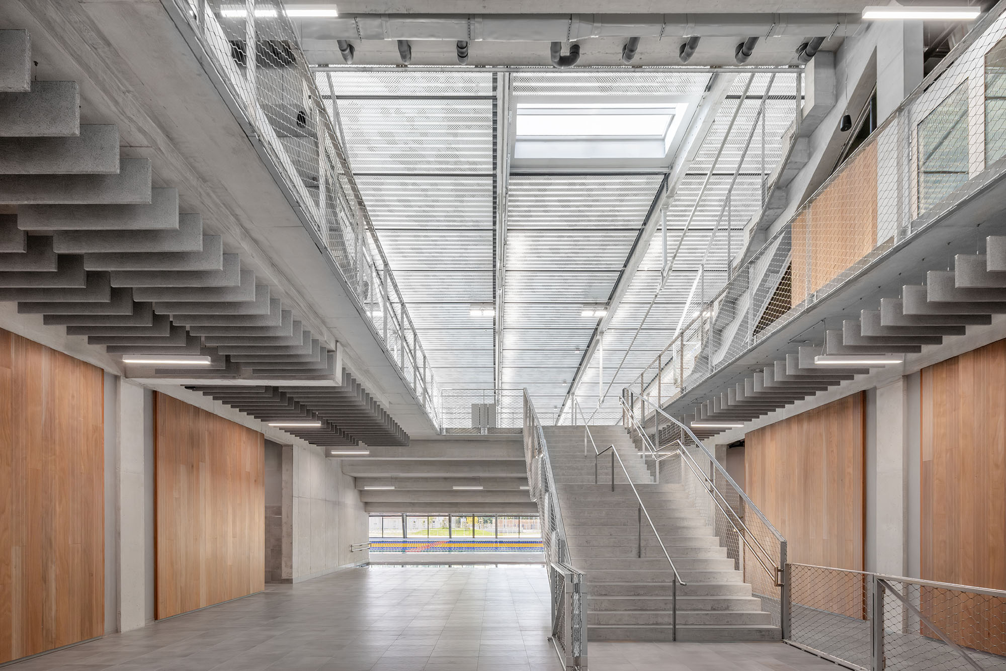 〈イリリヤ・スポーツシティ（Ilirija Sports City）〉LORENZATELIERS