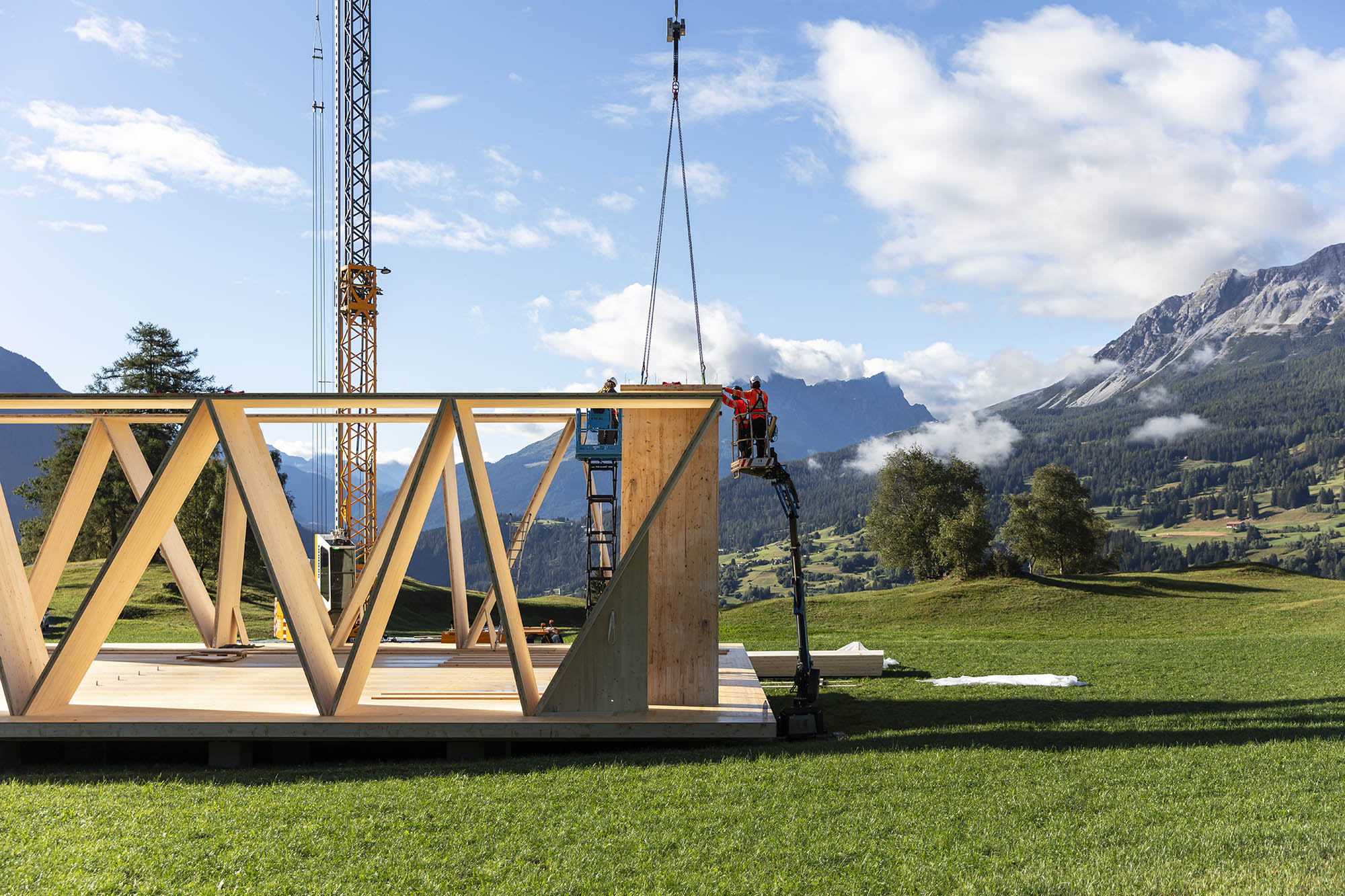 〈ランチュ野外劇場（Open-air Theater Lantsch）〉Invias AG