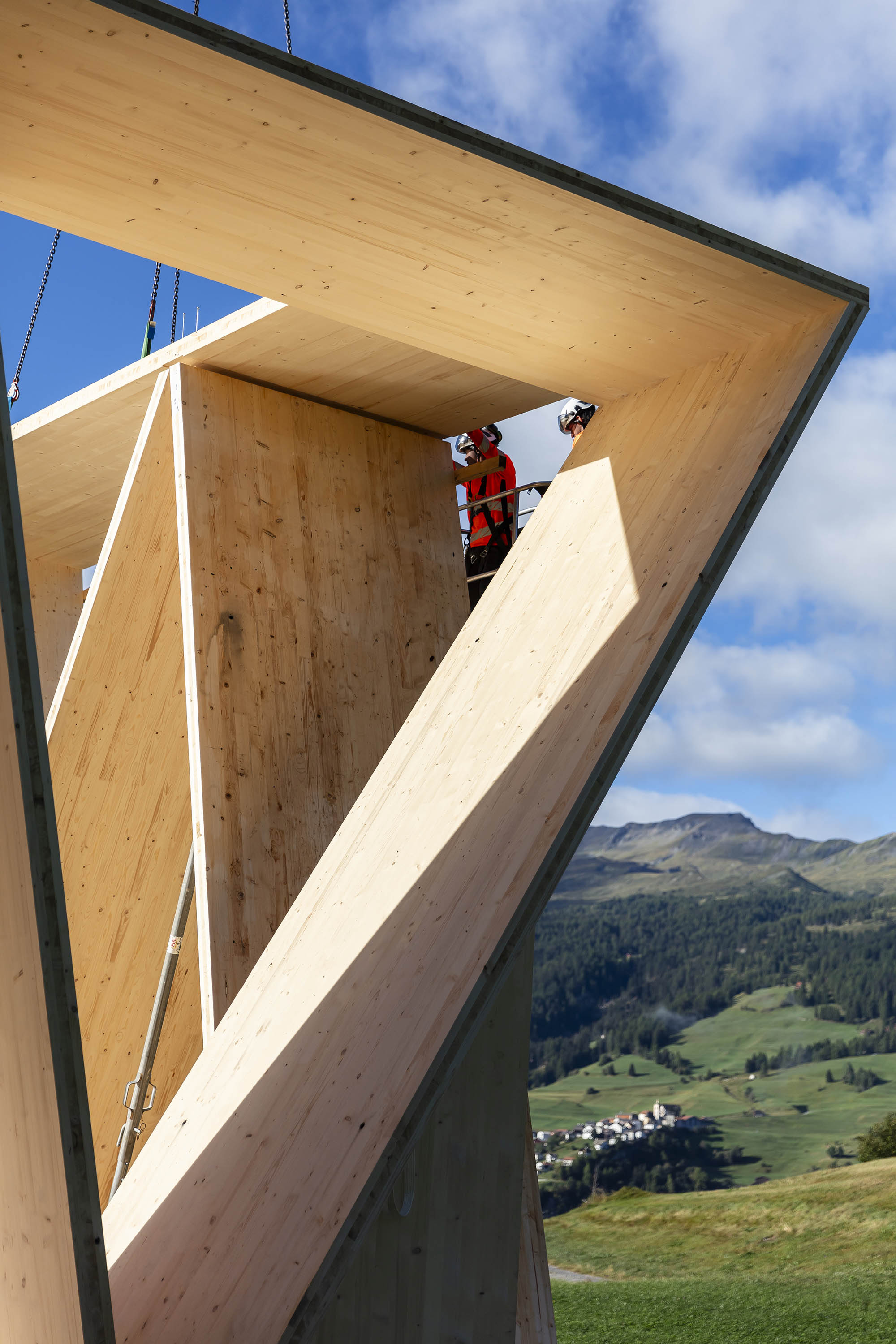 〈ランチュ野外劇場（Open-air Theater Lantsch）〉Invias AG