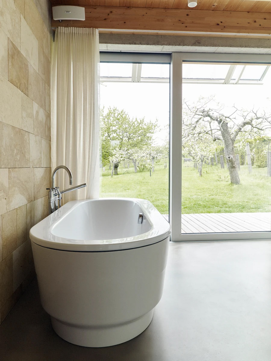 〈Family house with a greenhouse〉RicharDavidArchitekti