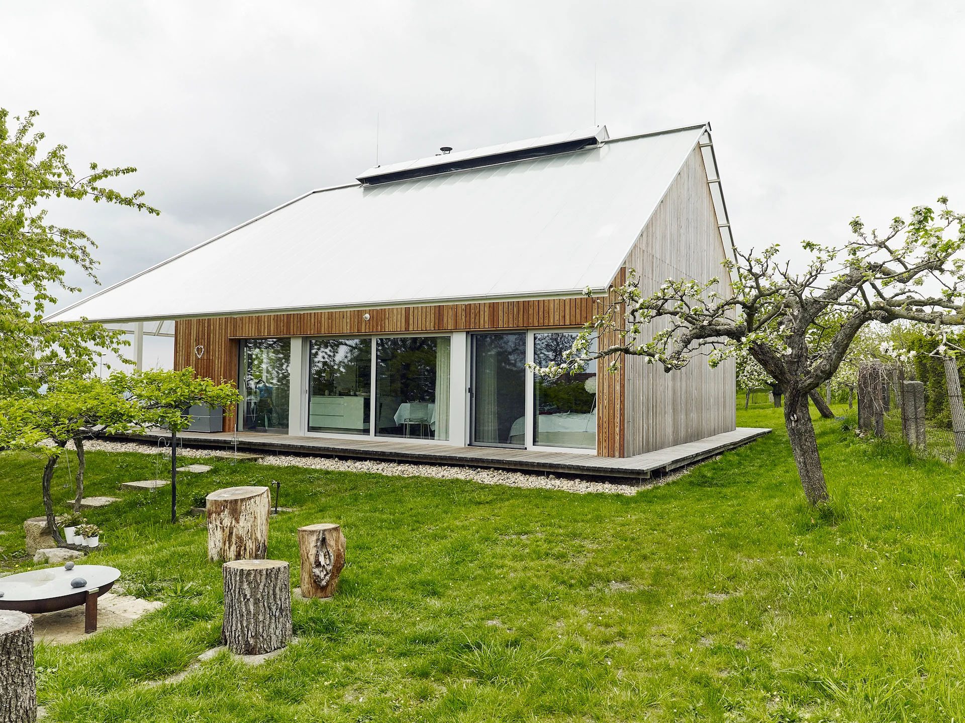 〈Family house with a greenhouse〉RicharDavidArchitekti
