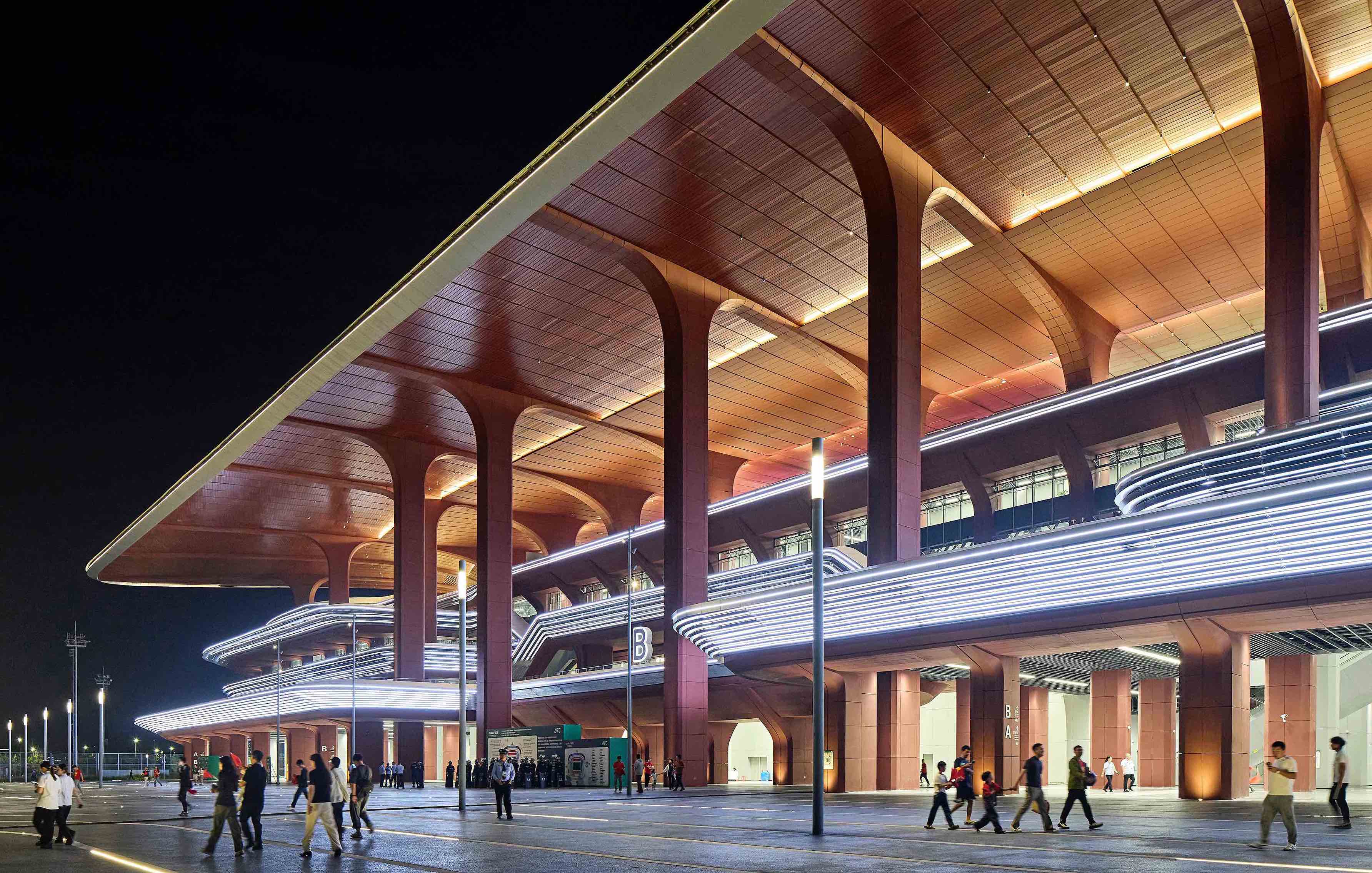 〈西安国際フットボールセンター（Xi'an International Football Centre）〉ザハ・ハディド・アーキテクツ（Zaha Hadid Architects）