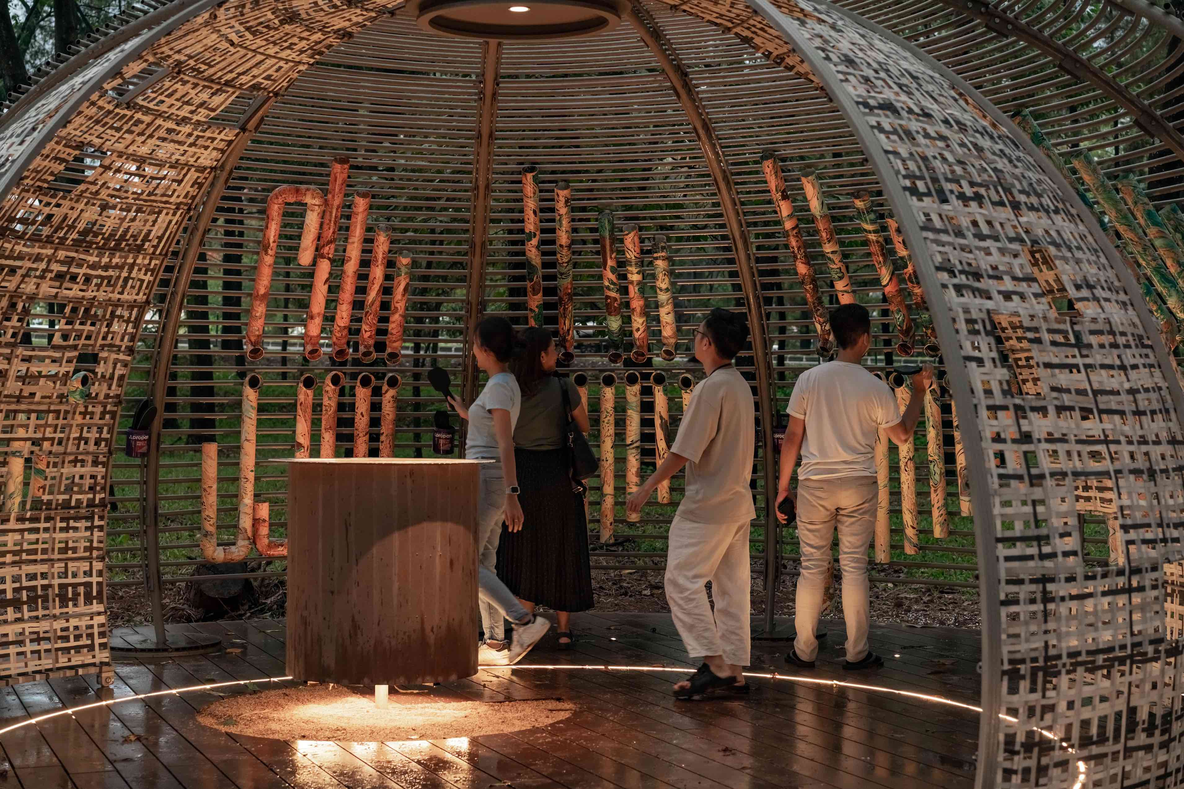 〈キネマティック・パビリオン（Kinematic Pavilion）〉ヘレン・アグスティン・スタジオ（Helen Agustine Studio）