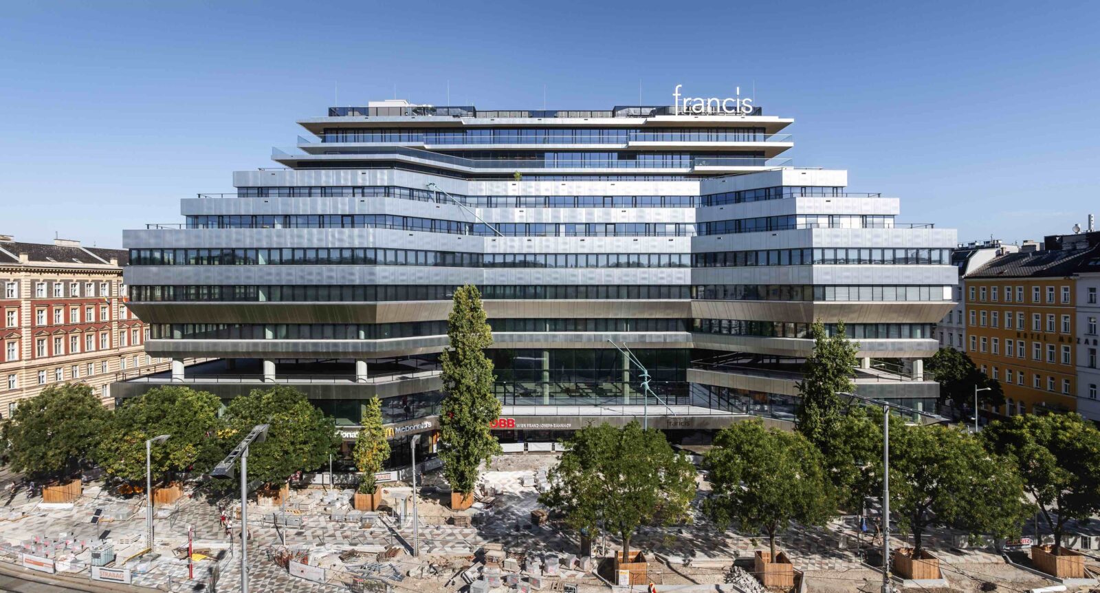 ウィーンの地区を分断する”障壁”から”結節点”へと変身させる〈フランシス〉オーストリア、DMAA、JWA