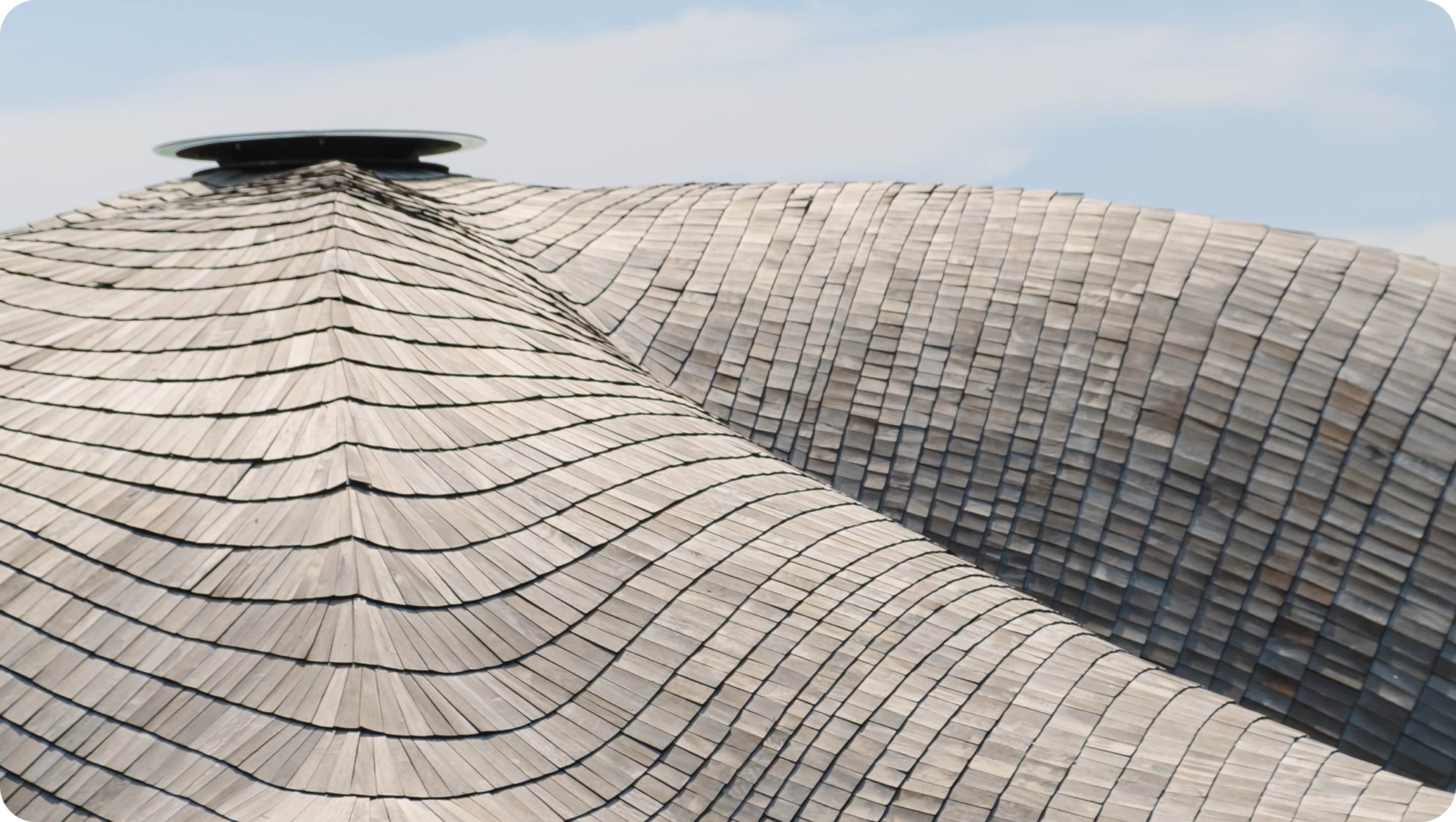 〈マンタ・ヨガ・シャラ（Manta Yoga Shala）〉パブロ・ルナ・スタジオ（Pablo Luna Studio）