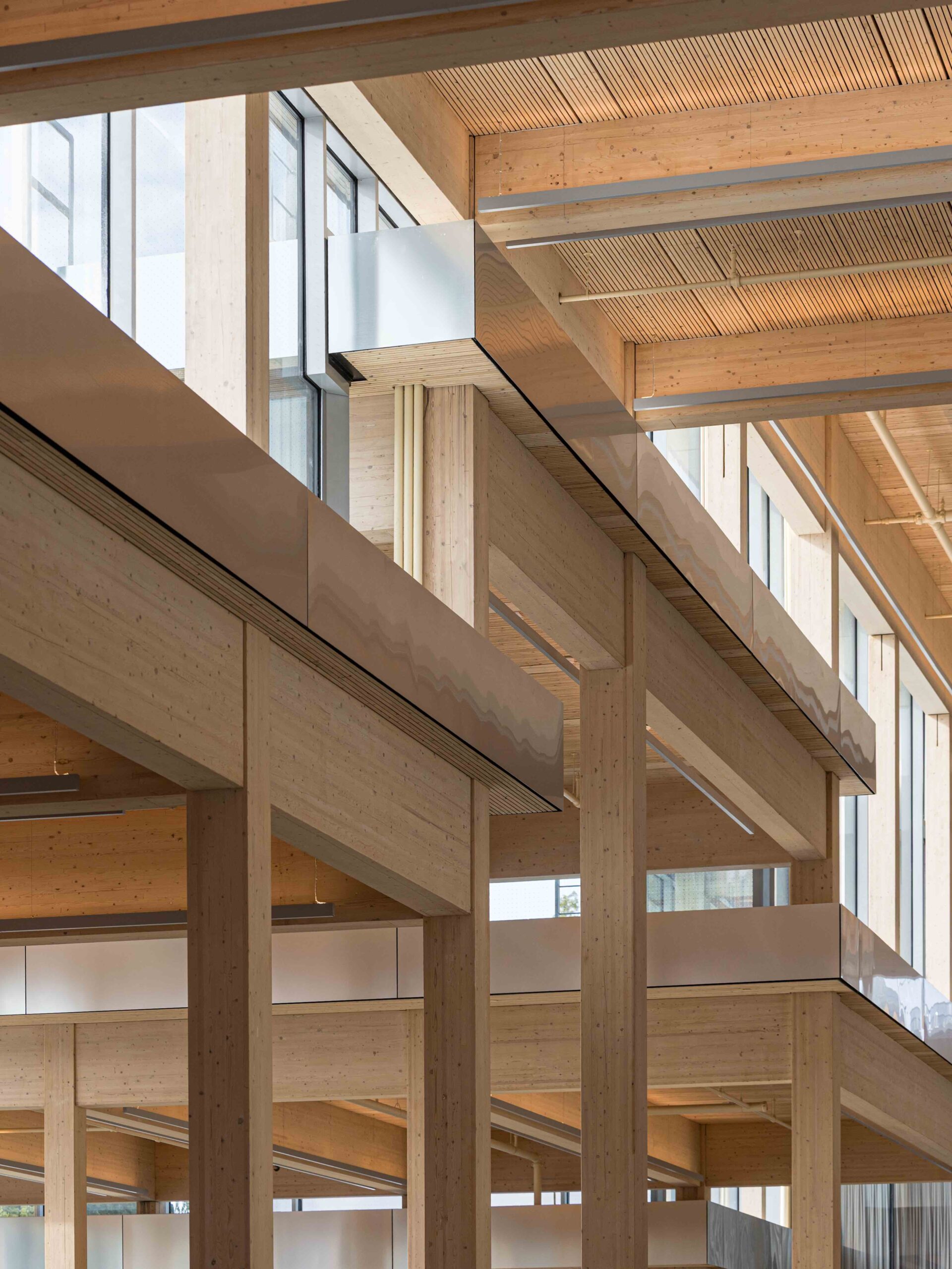 〈ブルームバーグ学生センター(Bloomberg Student Center)〉ビャルケ・インゲルス・グループ(Bjarke Ingels Group、BIG)ロックウェル・グループ(Rockwell Group)