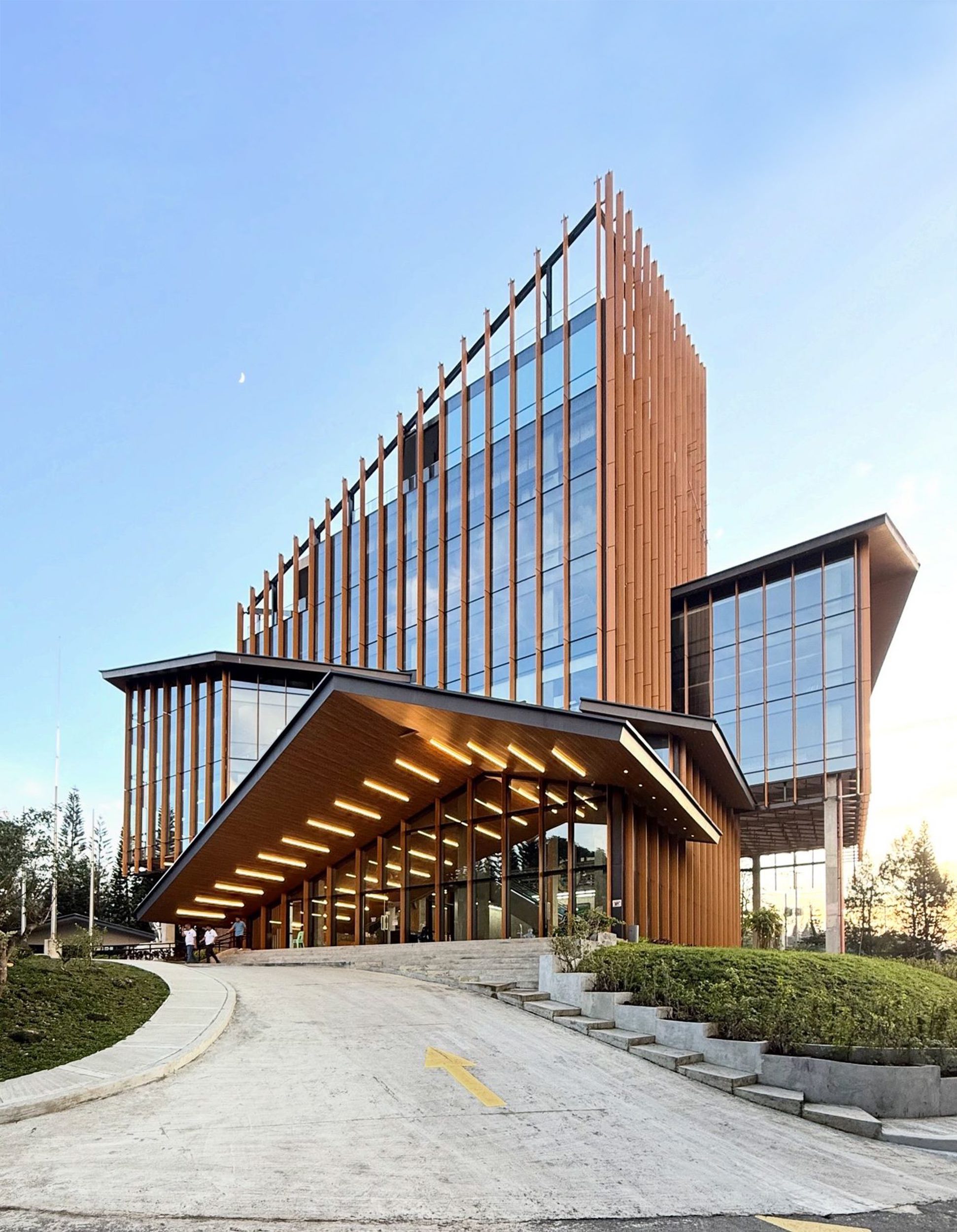 〈タガイタイ市庁舎（Tagaytay City Hall）〉WTA Architecture and Design Studio