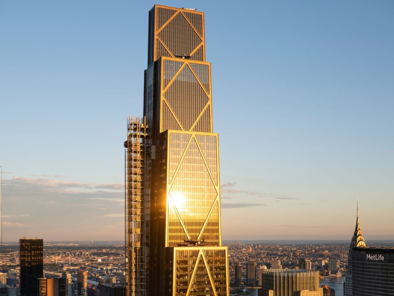 マンハッタンに誕生したフォスター アンド パートナーズによる持続可能な新たな超高層〈270 パーク・アベニュー〉アメリカ