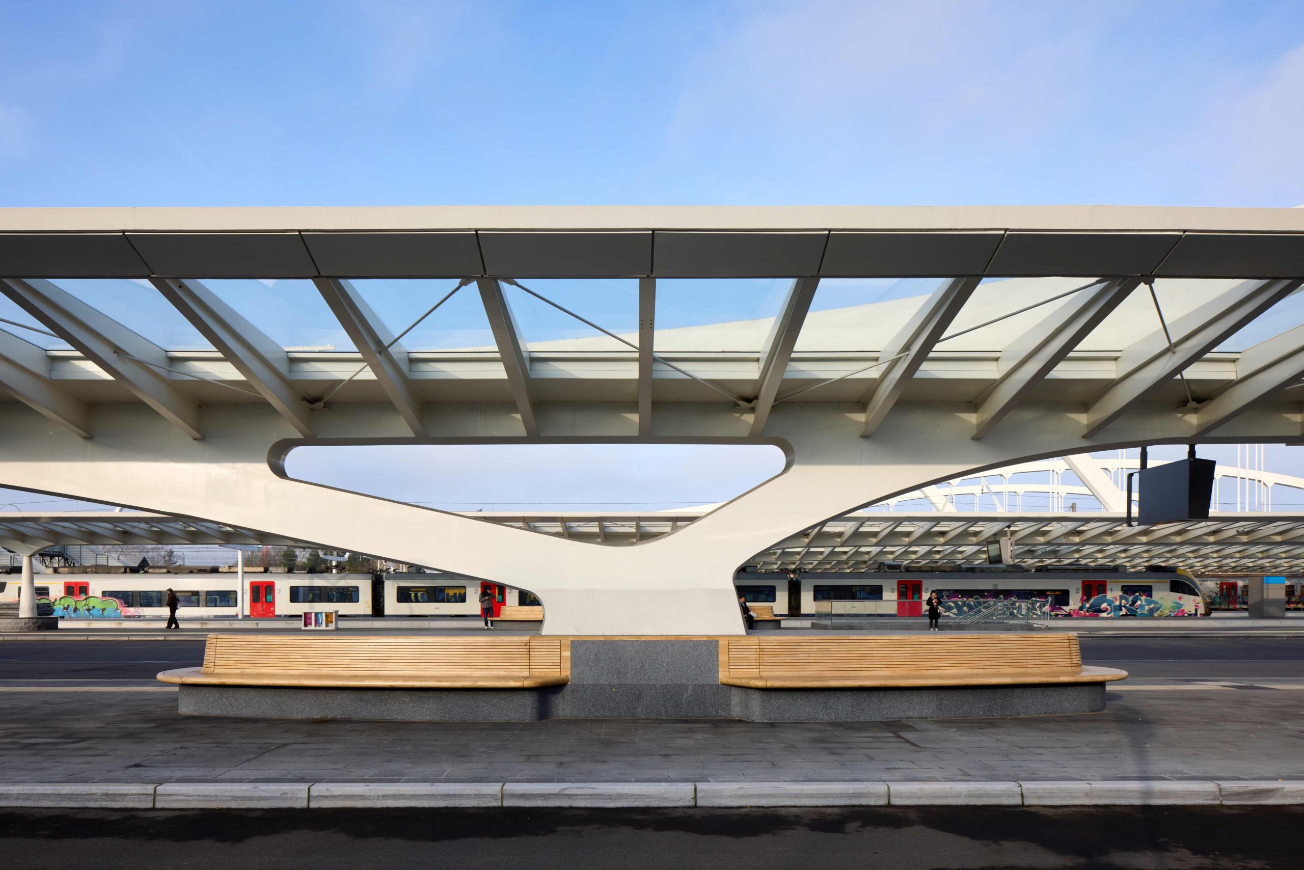 〈モンス駅（Mons Train Station）〉サンティアゴ・カラトラバ（Santiago Calatrava）