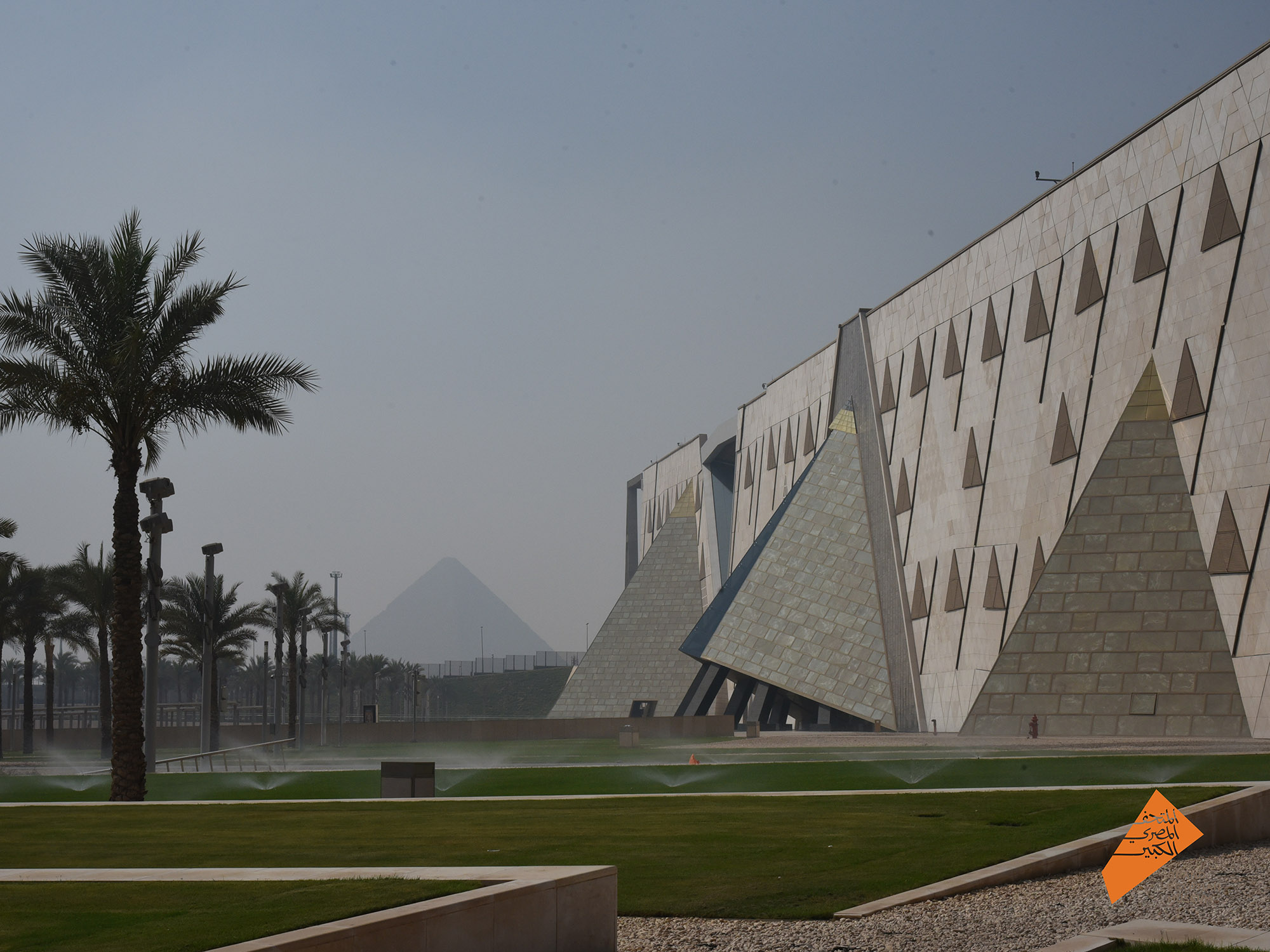〈大エジプト博物館(Grand Egyptian Museum)〉ヘネガン・ペン・アーキテクツ(heneghan peng architects)