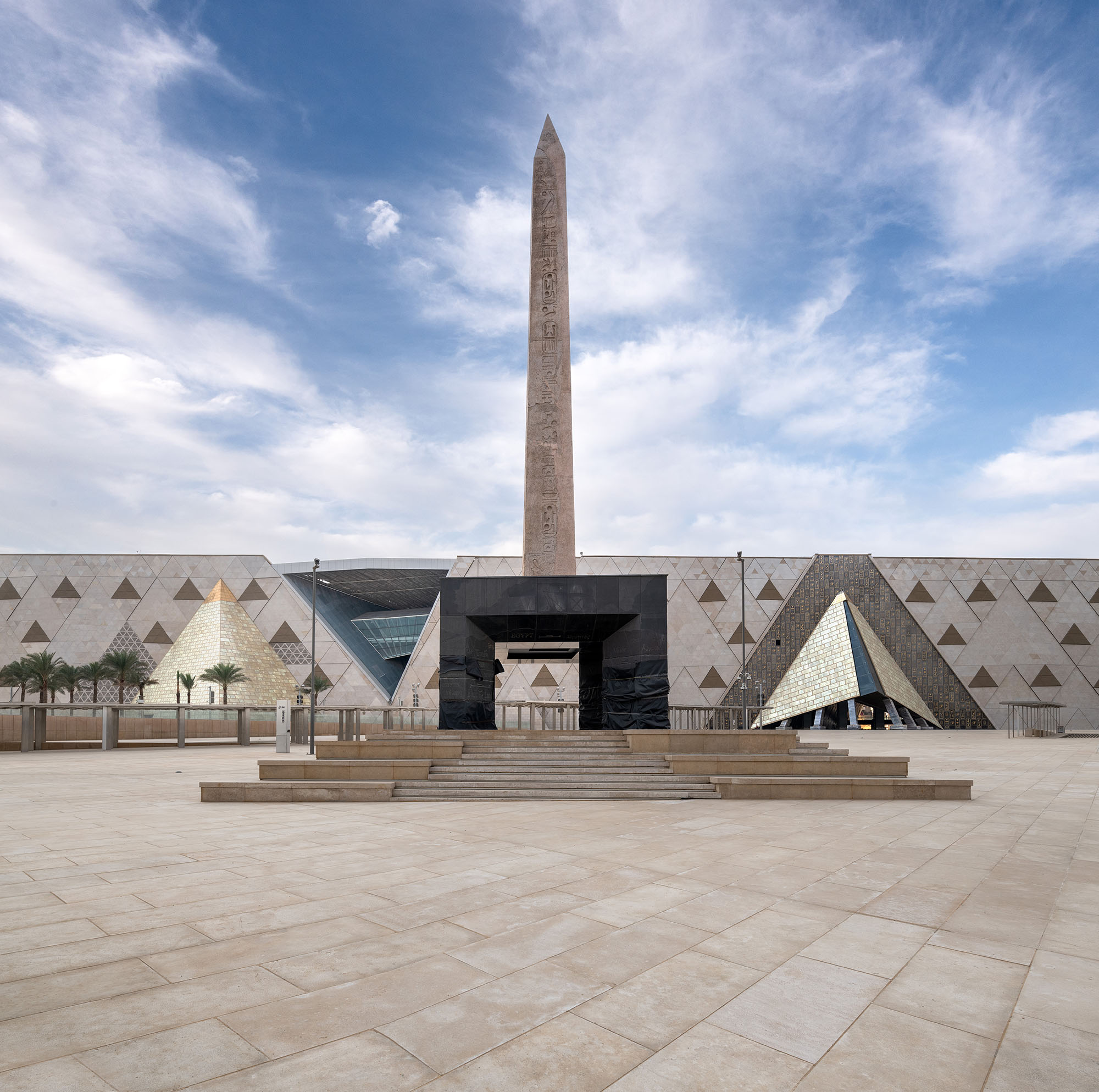 〈大エジプト博物館(Grand Egyptian Museum)〉ヘネガン・ペン・アーキテクツ(heneghan peng architects)