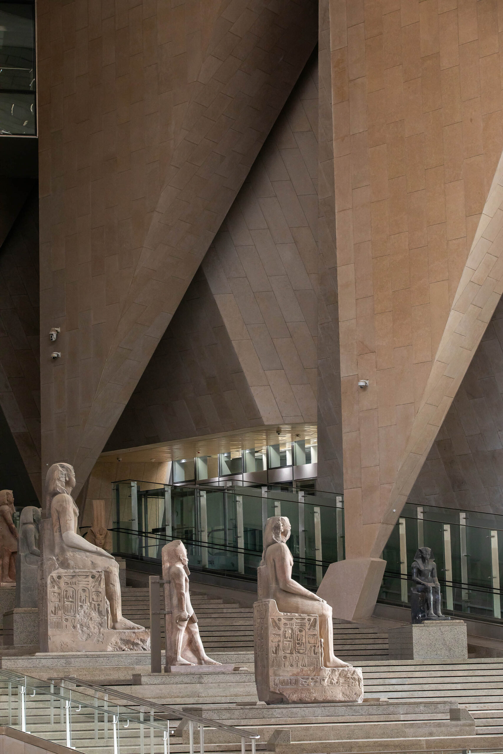 〈大エジプト博物館(Grand Egyptian Museum)〉ヘネガン・ペン・アーキテクツ(heneghan peng architects)