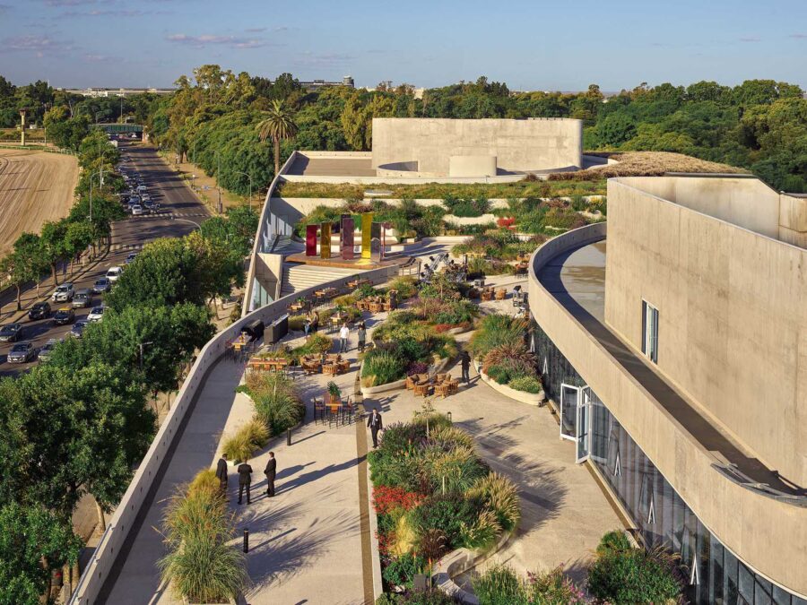 ブエノスアイレスに残る老朽化した駐車場をコンバージョンした複合施設〈OLA Palermo〉アルゼンチン、ODA