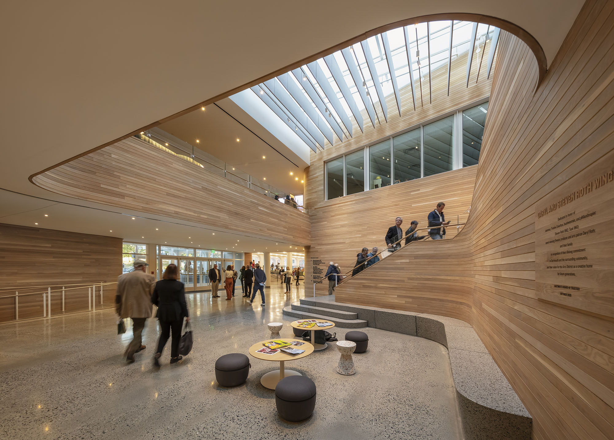 〈ホプキンズ芸術センター（Hopkins Center for the Arts）〉スノヘッタ（Snøhetta）