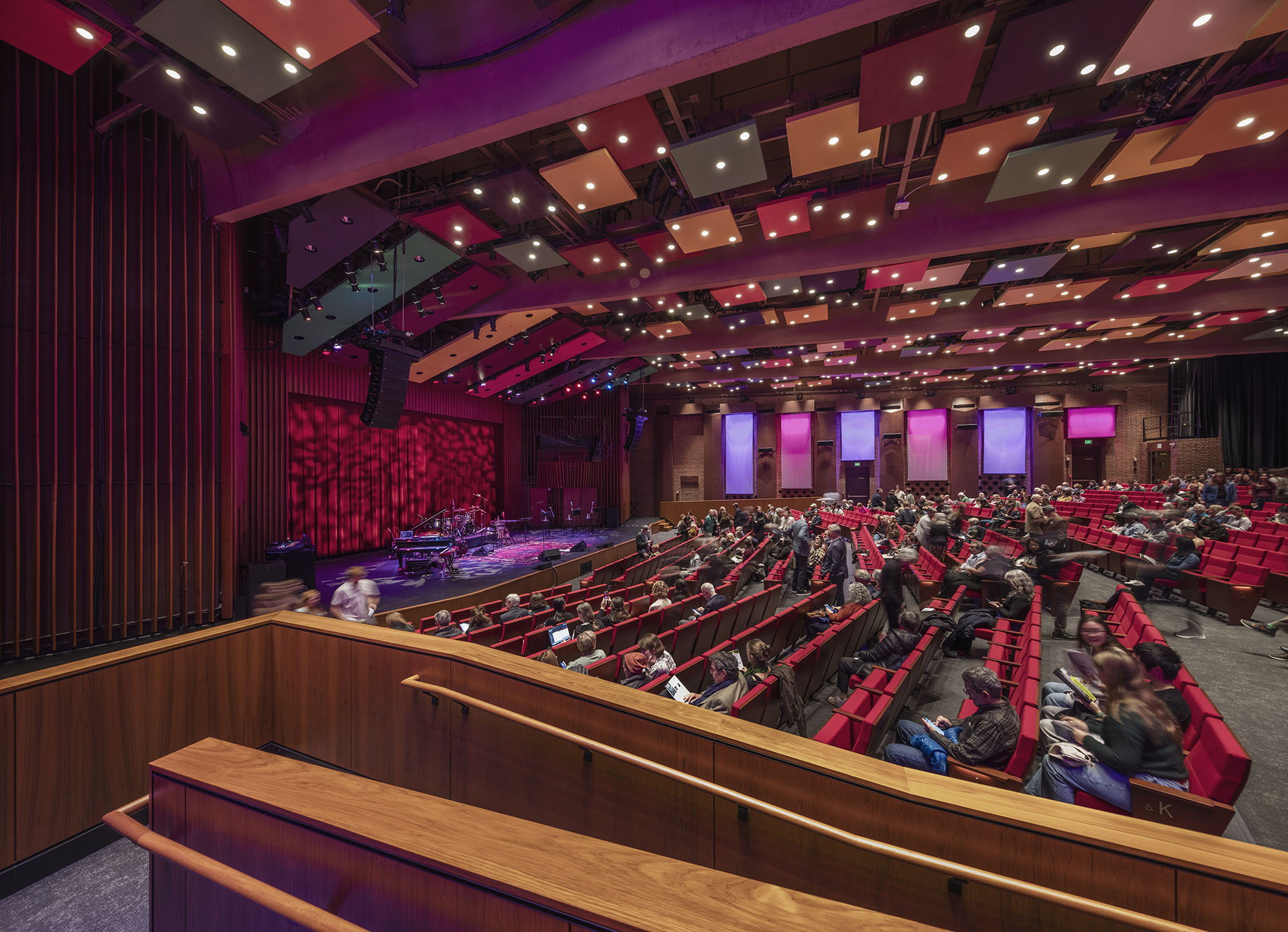 〈ホプキンズ芸術センター（Hopkins Center for the Arts）〉スノヘッタ（Snøhetta）