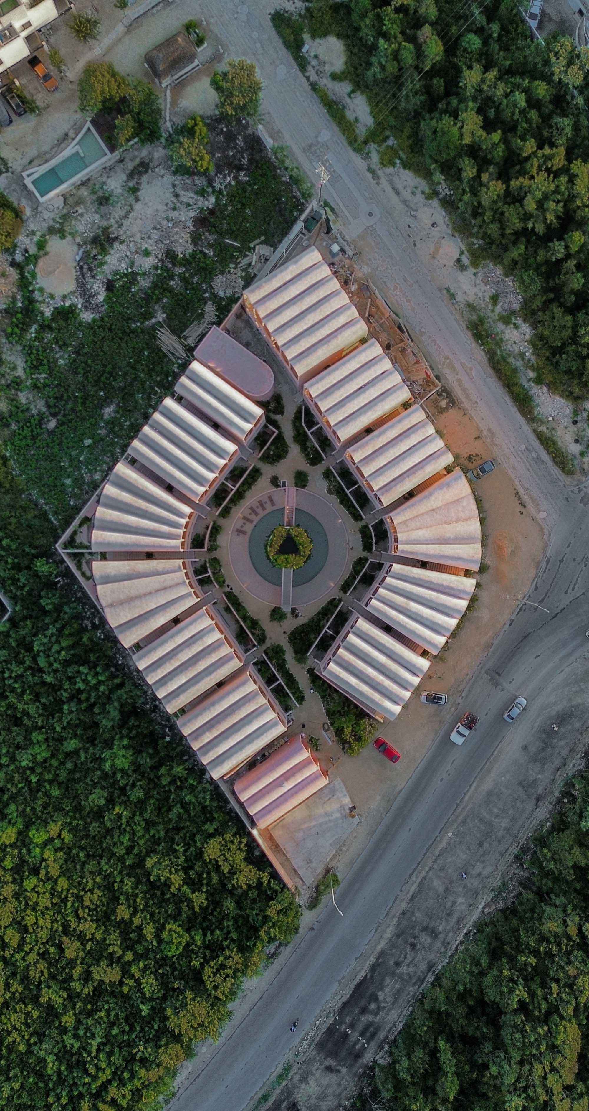 〈バベル（Babel）〉V Taller