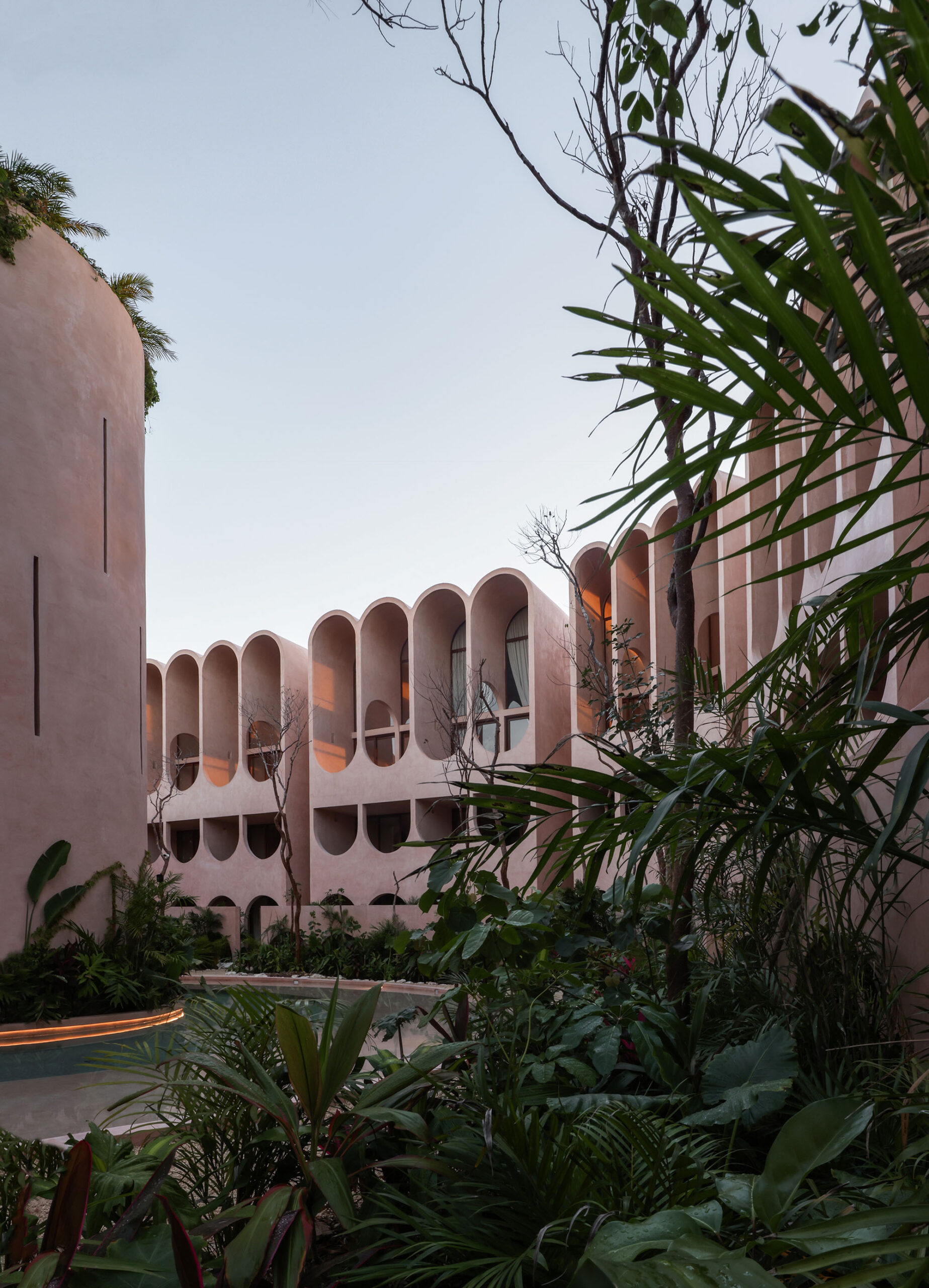 〈バベル（Babel）〉V Taller