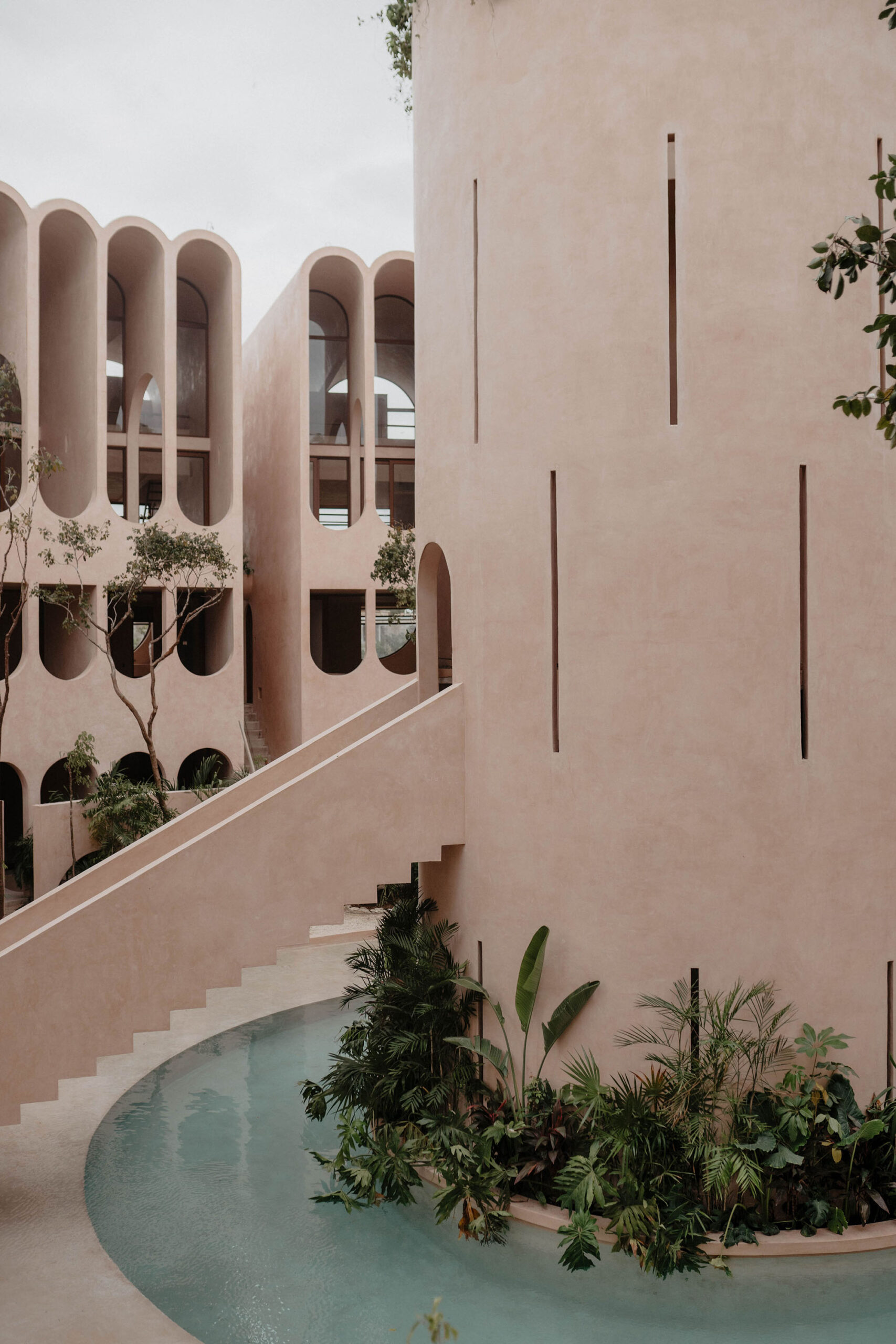 〈バベル（Babel）〉V Taller